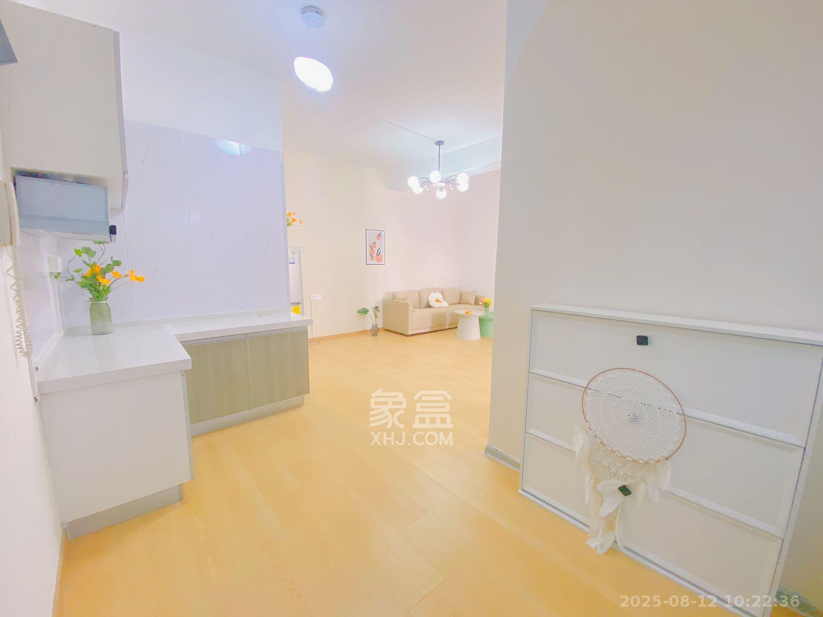 摩天一号  1室1厅1卫    1900.0元/月 摩天一号  1室1厅1卫    1900.0元/月室内图