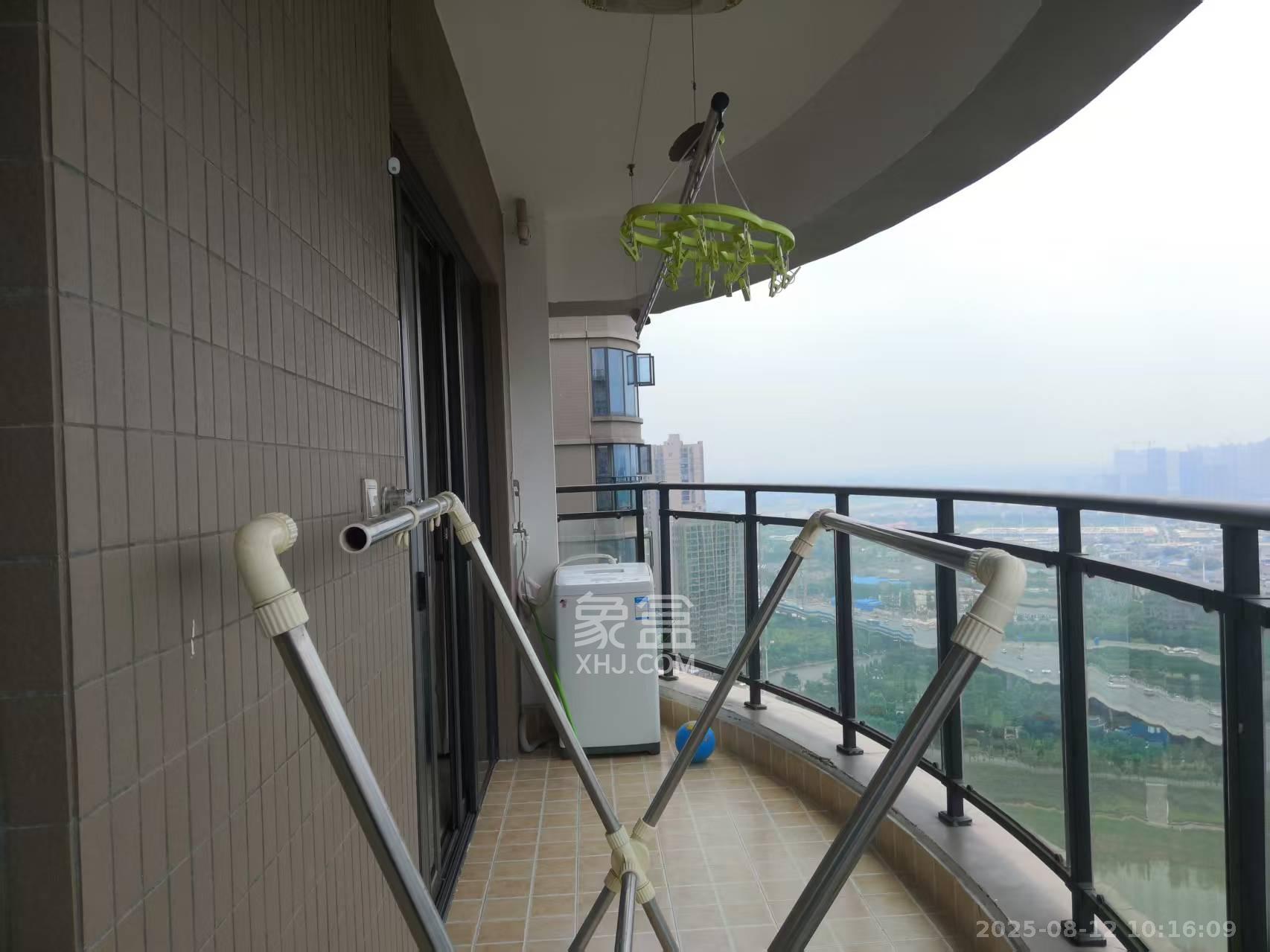 湘域熙岸  3室2厅2卫   3800.00元/月室内图