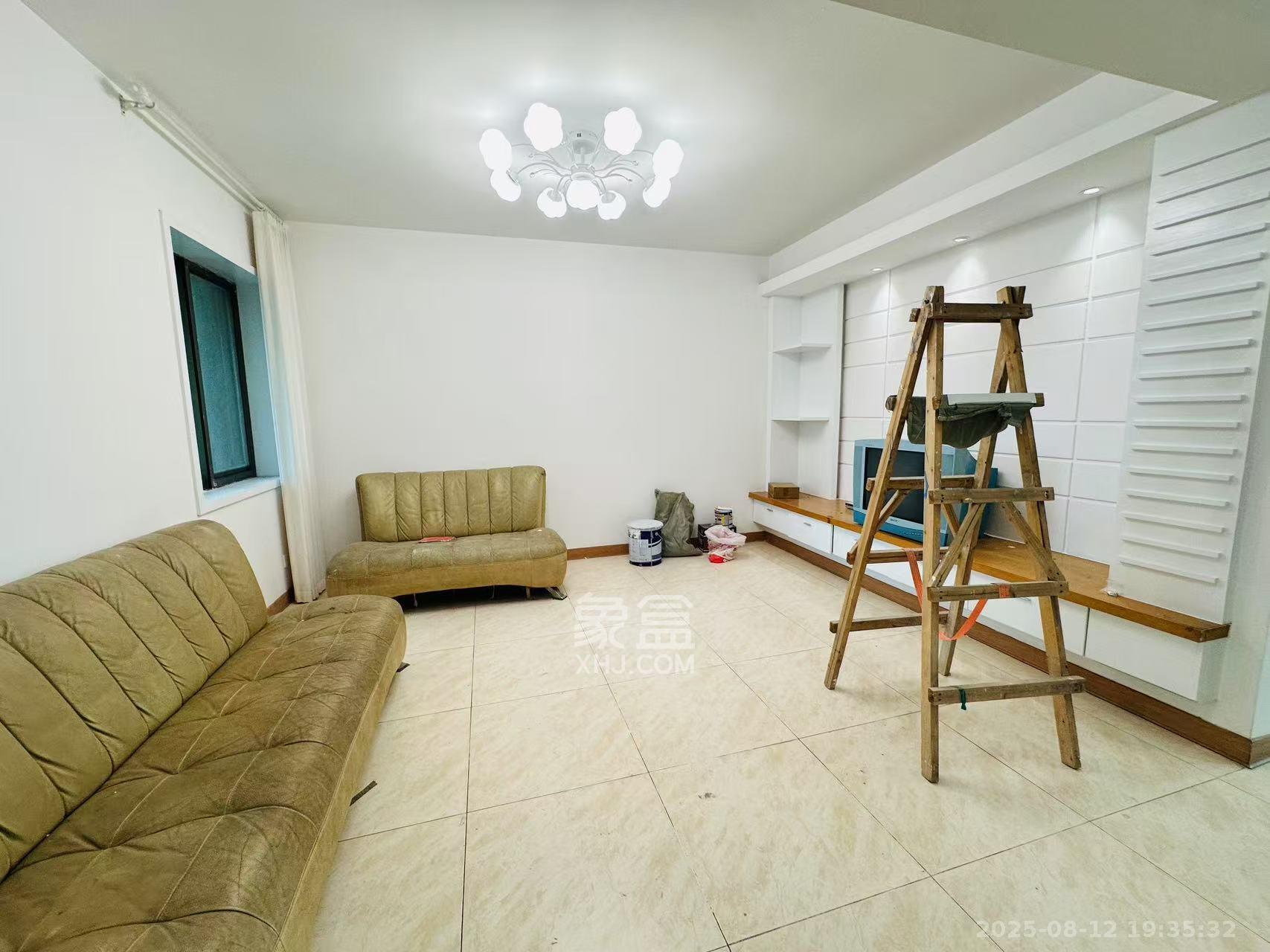 南沙公寓  2室2厅1卫    2100.0元/月 南沙公寓  2室2厅1卫    2100.0元/月室内图