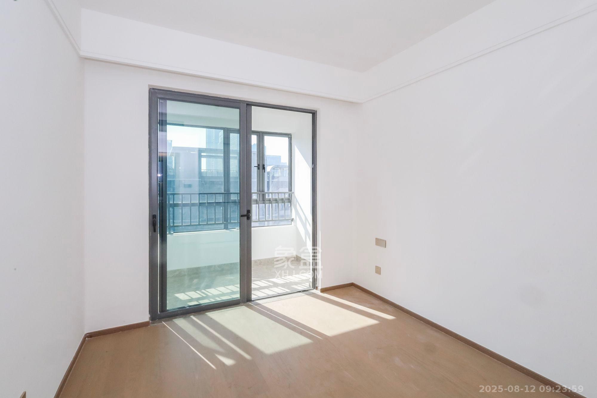 复地滨江金融中心  4室2厅2卫    4500.0元/月 复地滨江金融中心  4室2厅2卫    4500.0元/月室内图