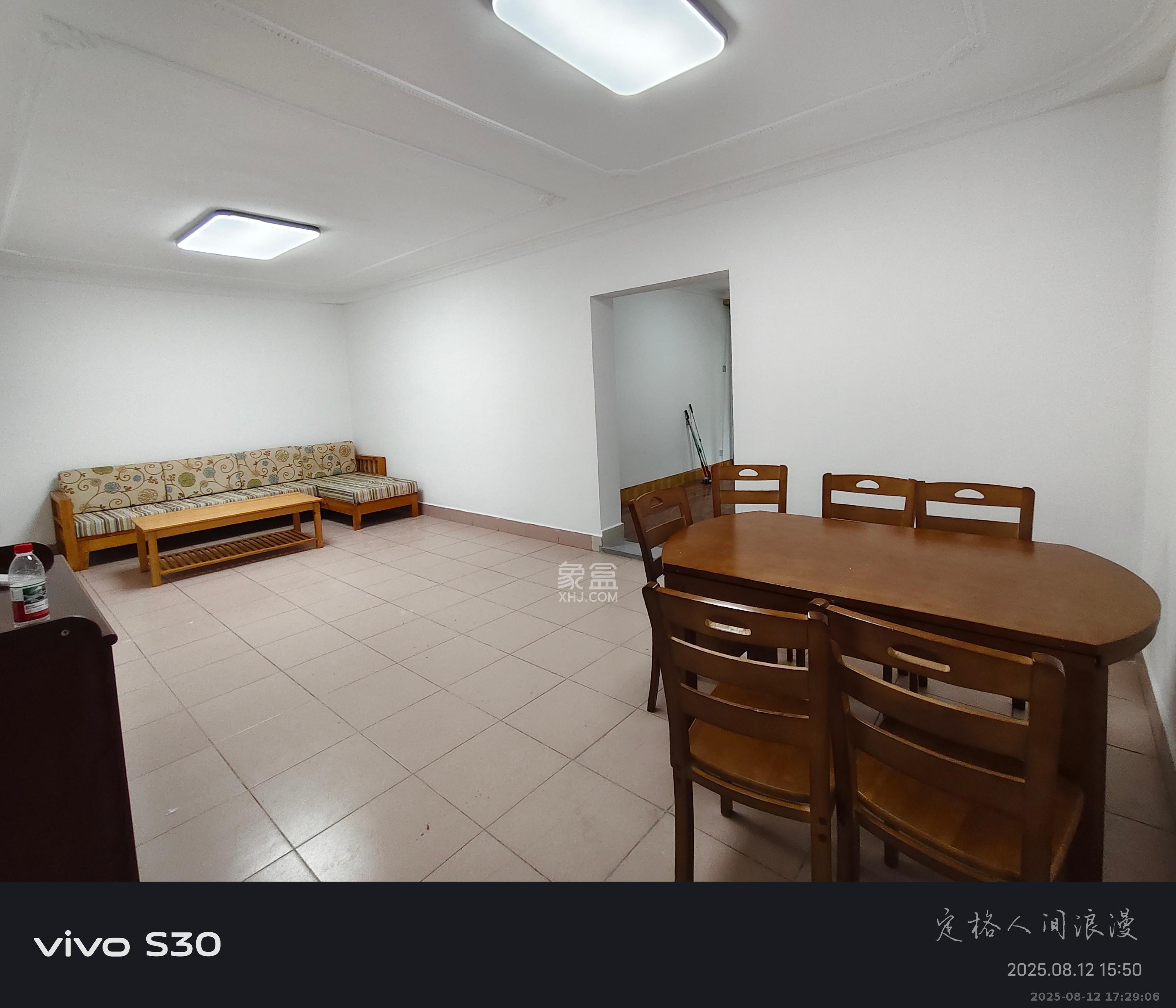 便河边社区  3室2厅2卫   3200.00元/月