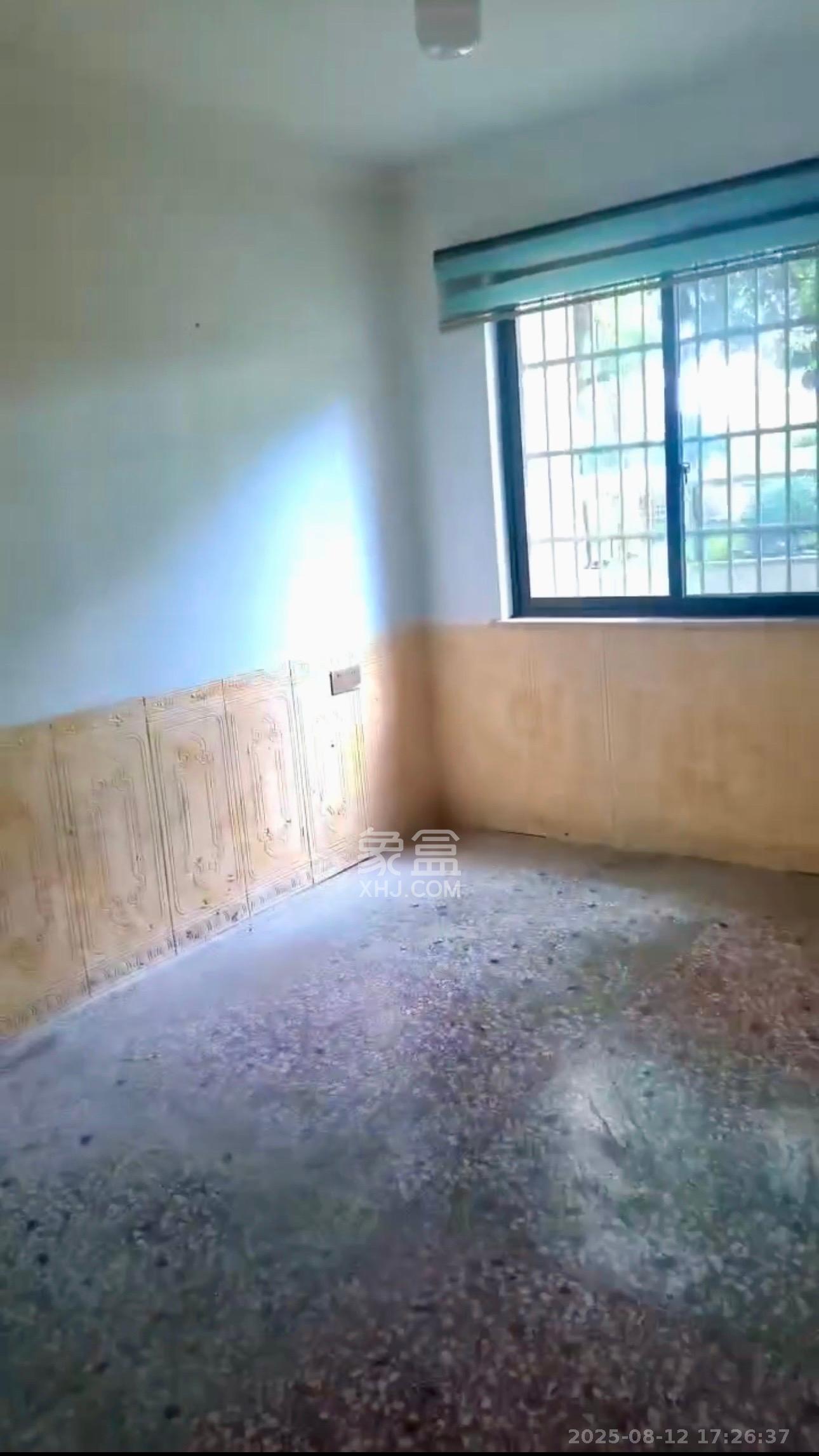 和康园小区  3室2厅1卫    2500.0元/月室内图