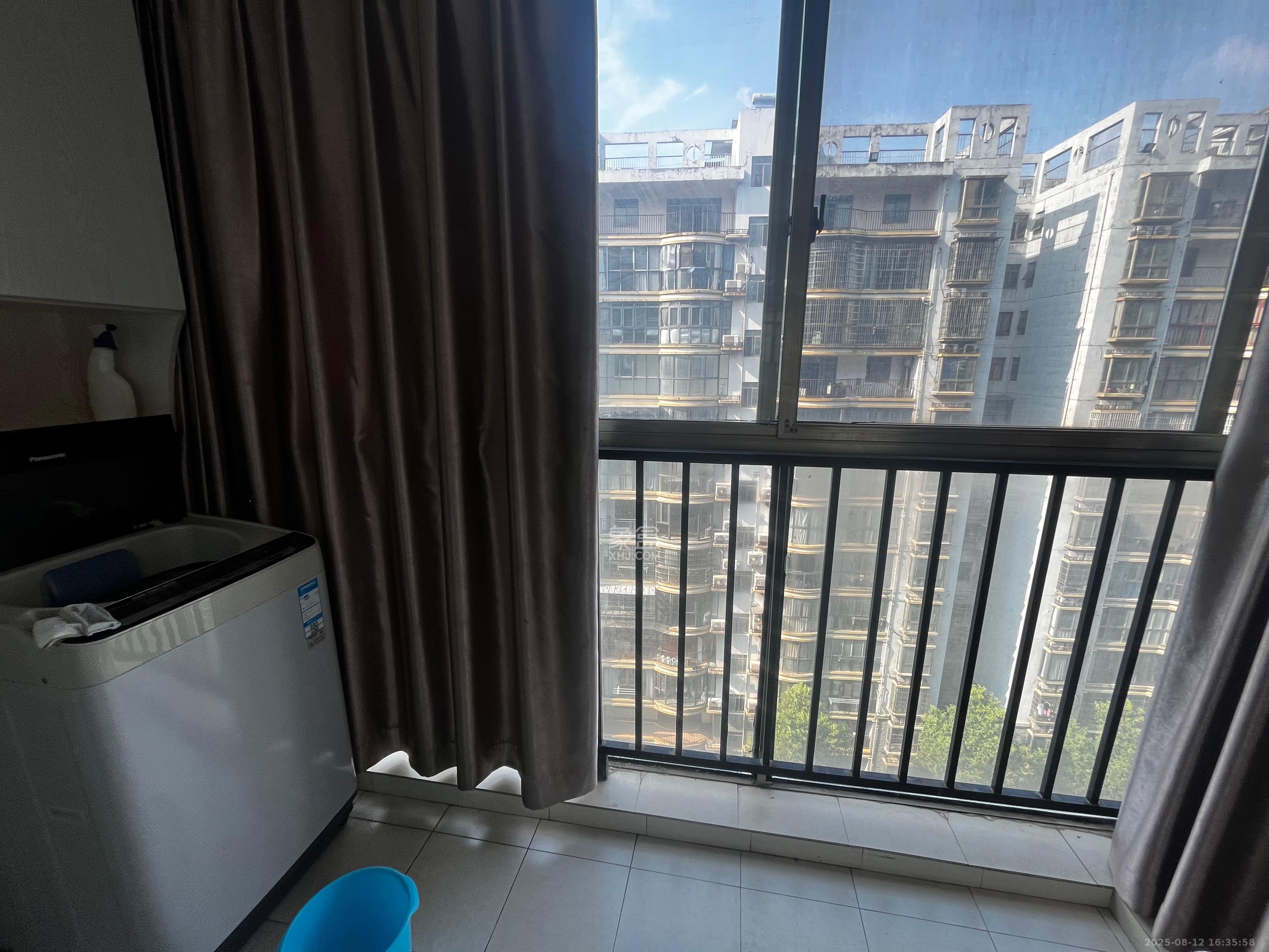 金质嘉苑 3室2厅1卫 2200.0元/月 金质嘉苑 3室2厅1卫 2200.0元/月室内图