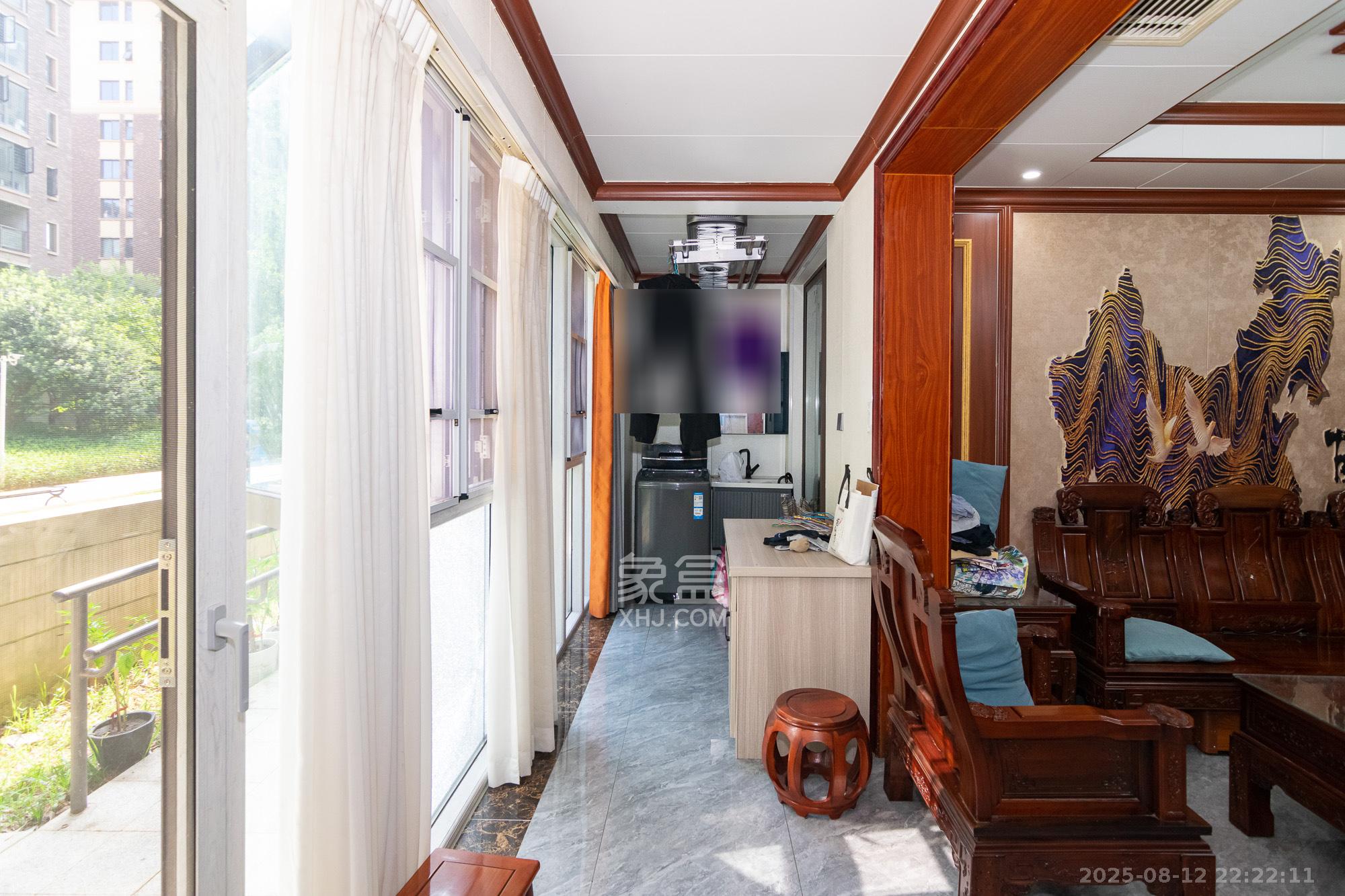 大汉汉园  5室2厅2卫    138.0万 大汉汉园  5室2厅2卫    138.0万阳台