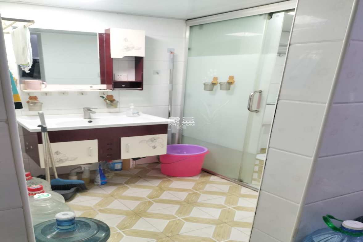 骑龙安置小区 2室2厅1卫 1900.0元/月 骑龙安置小区 2室2厅1卫 1900.0元/月室内图