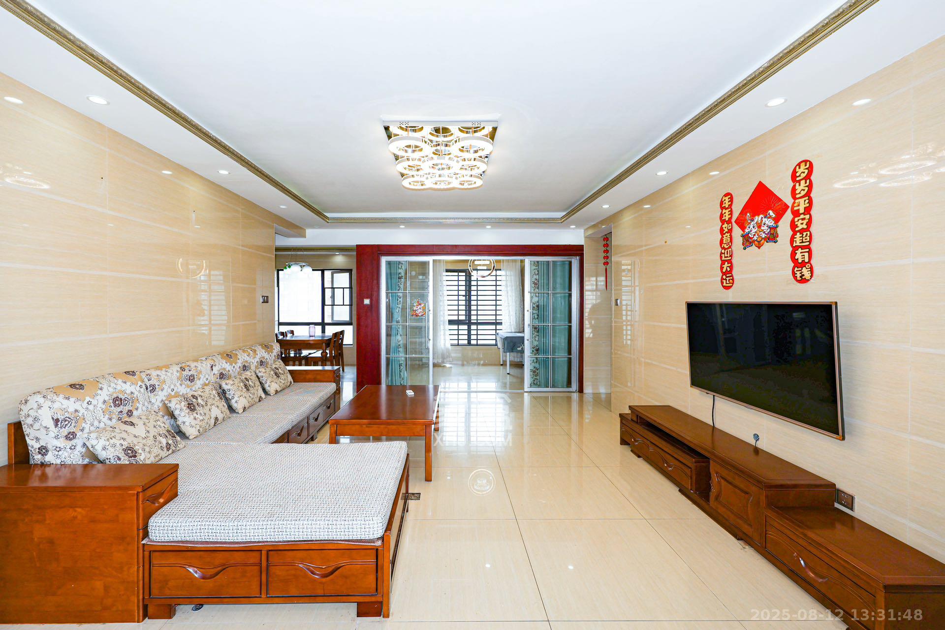 达美D6区  4室2厅3卫    138.6万 达美D6区  4室2厅3卫    138.6万客厅