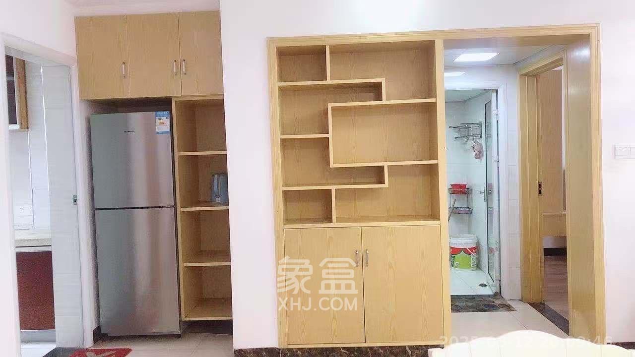 东岸锦城(东方人家)  3室2厅1卫   2000.00元/月室内图