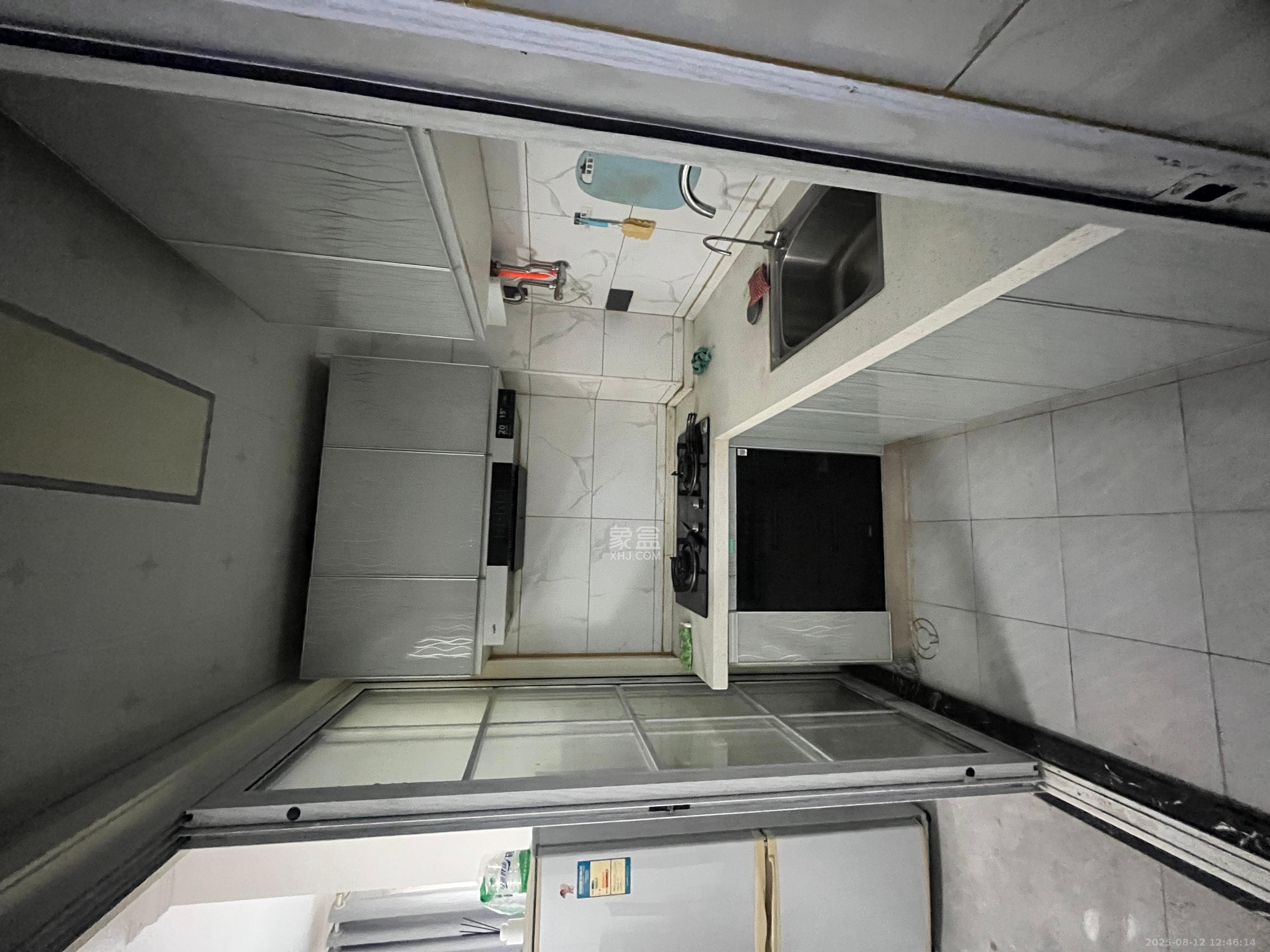 满庭芳小区  1室1厅1卫    1400.0元/月 满庭芳小区  1室1厅1卫    1400.0元/月室内图