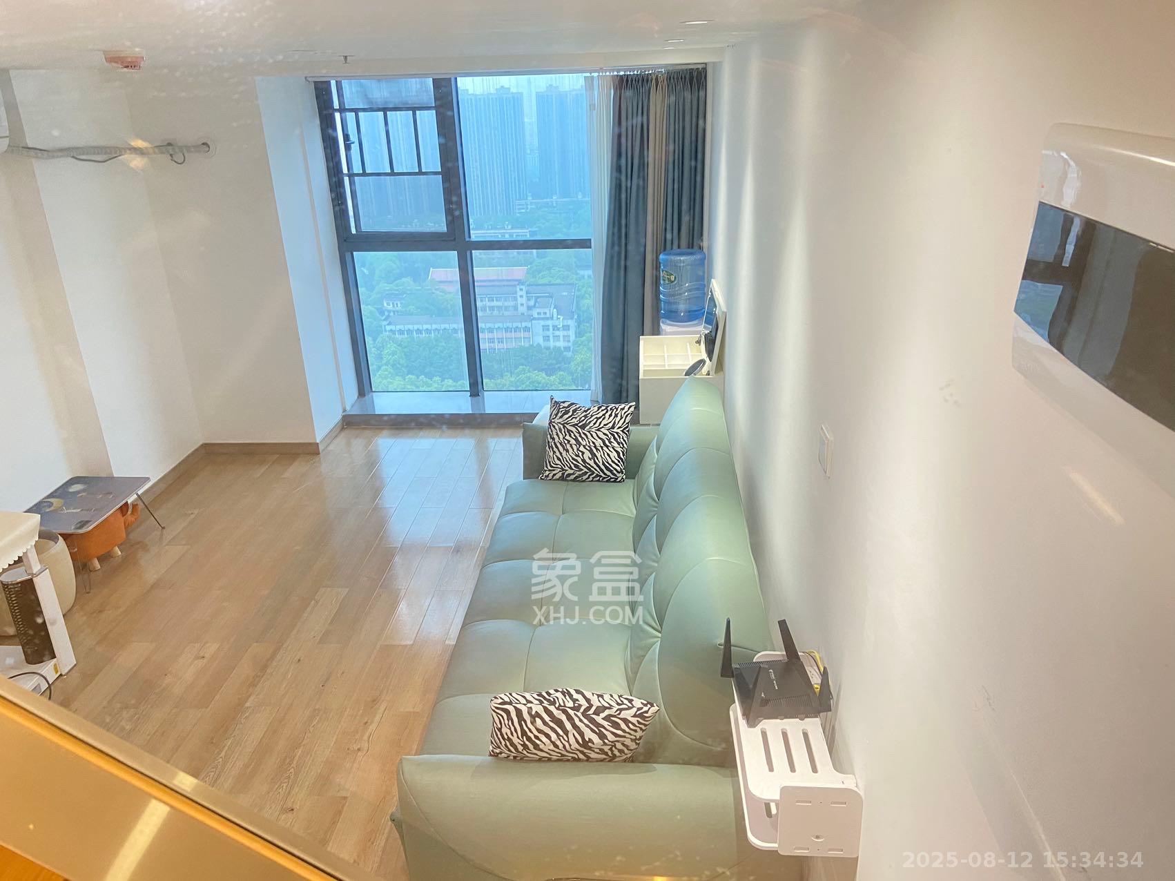 万润时光里  1室1厅1卫    2600.0元/月 万润时光里  1室1厅1卫    2600.0元/月室内图