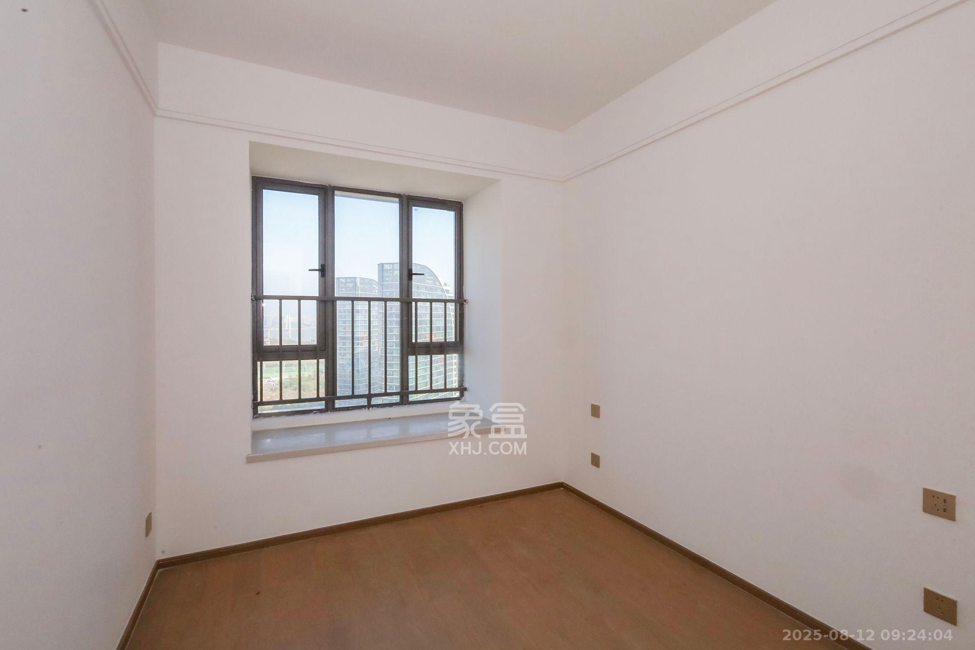 复地滨江金融中心  4室2厅2卫    4500.0元/月 复地滨江金融中心  4室2厅2卫    4500.0元/月室内图