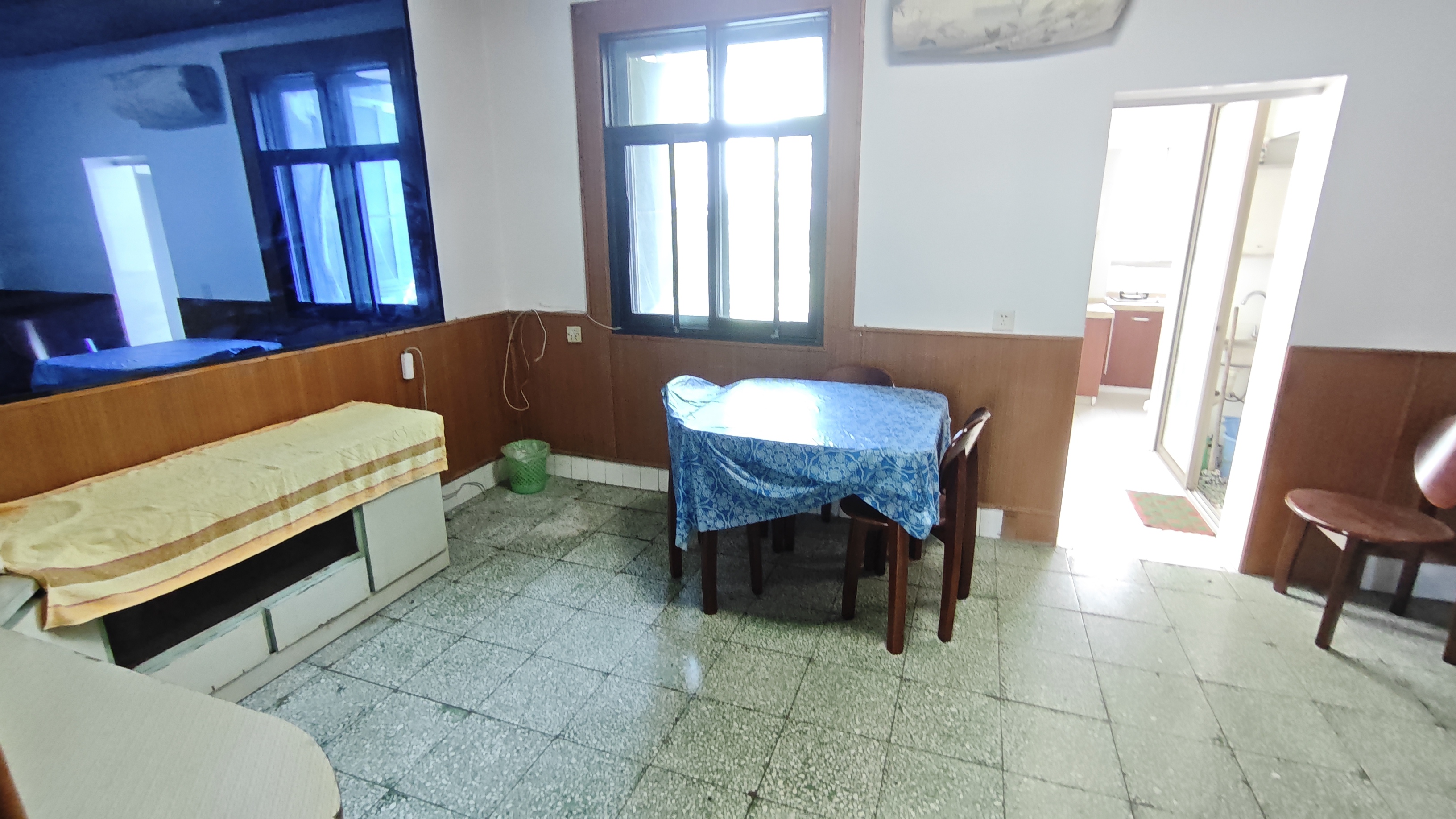 解放村  2室2厅1卫   12.80万户型图