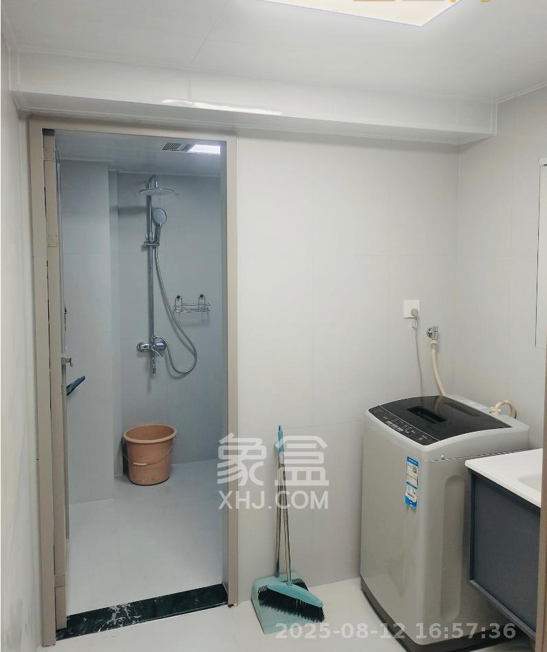 嘉盛奥美城  4室2厅2卫   3900.00元/月室内图