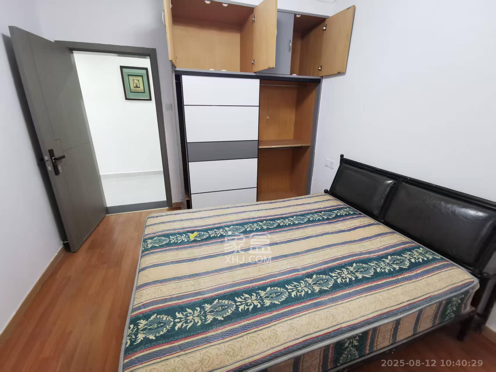 望月沁园 3室2厅2卫 3200.0元/月 望月沁园 3室2厅2卫 3200.0元/月室内图