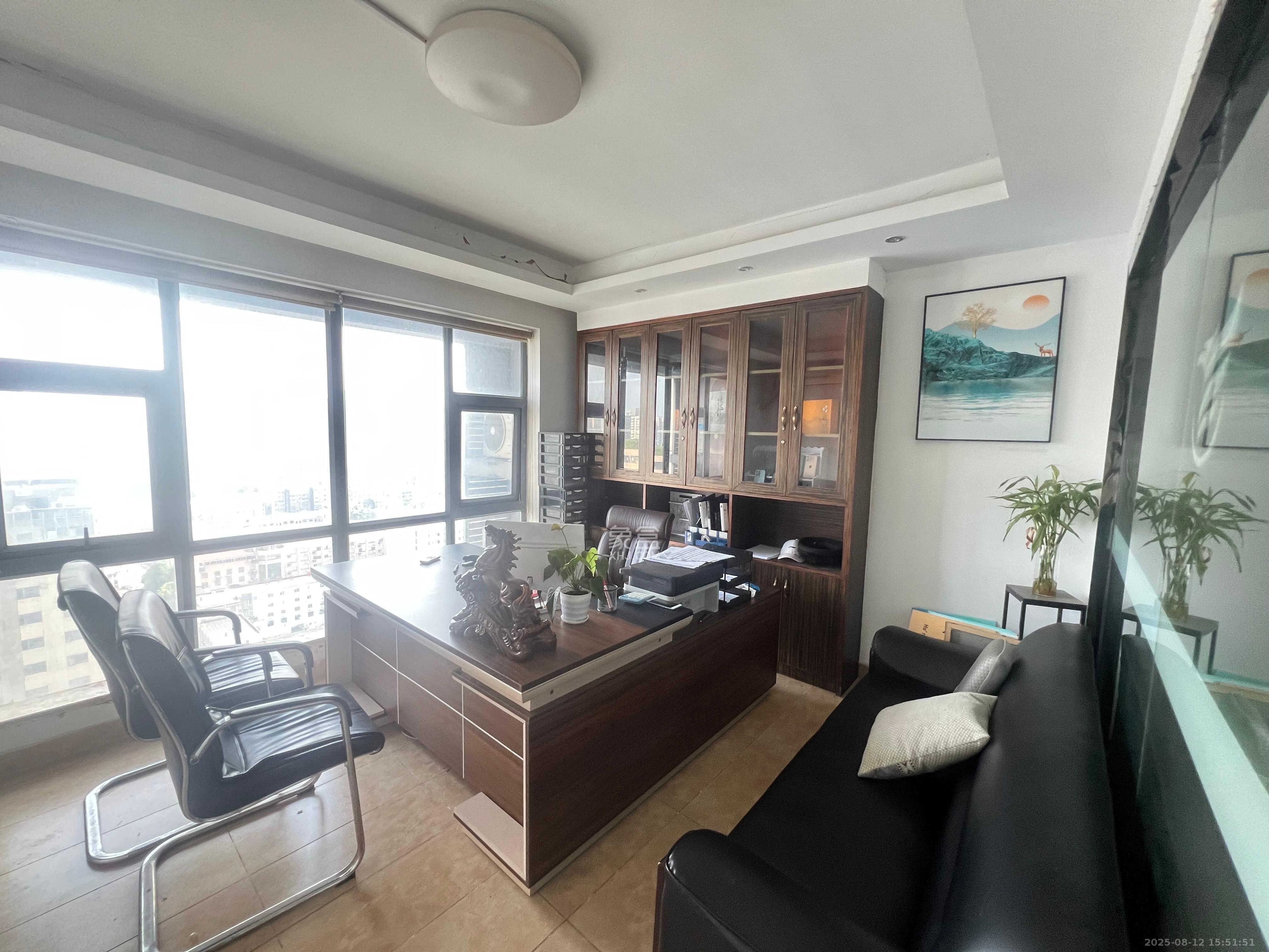 人瑞潇湘国际 1室1厅1卫 4200.0元/月 人瑞潇湘国际 1室1厅1卫 4200.0元/月室内图