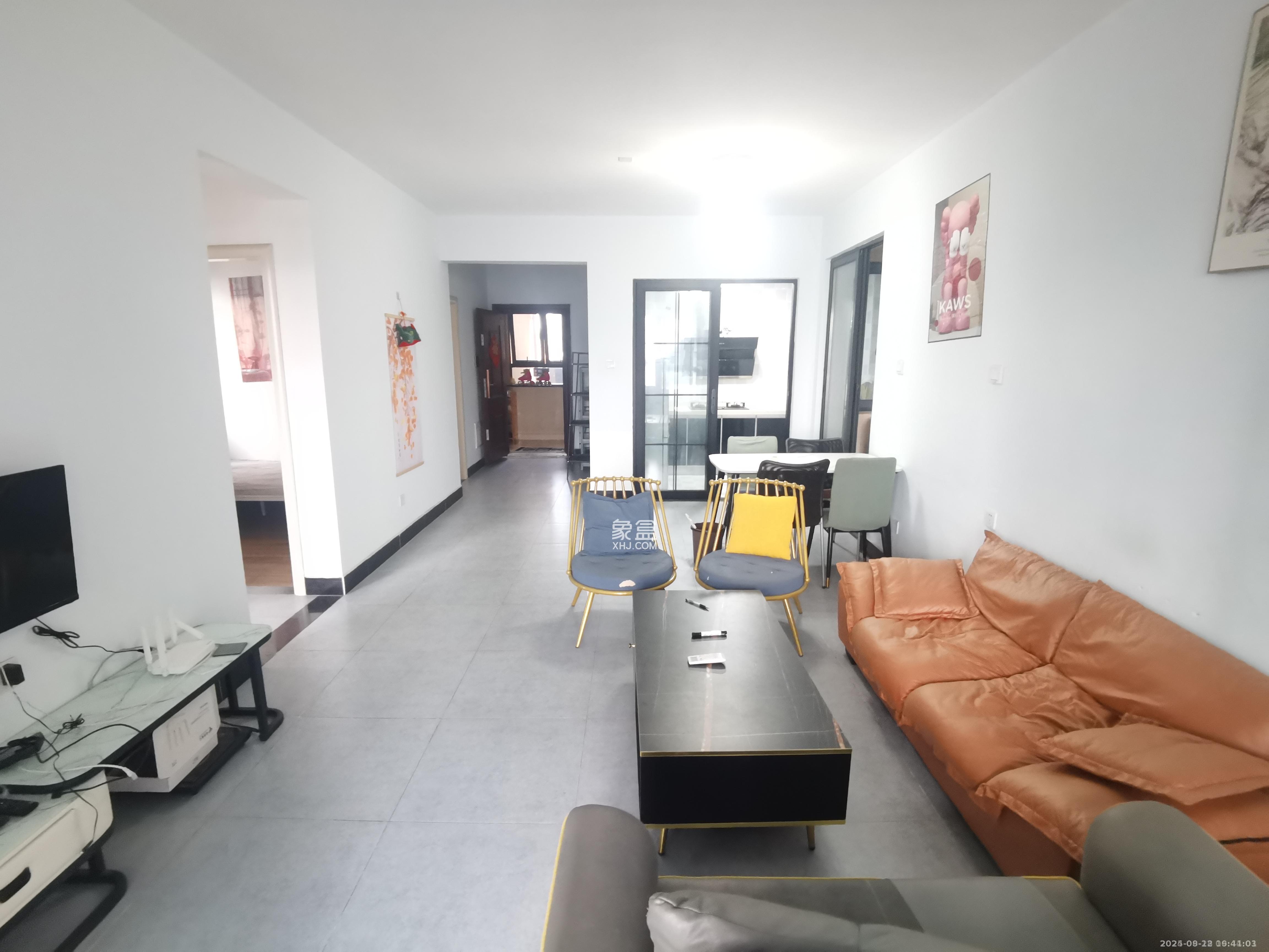 长房云时代 3室2厅1卫 2600.0元/月 长房云时代 3室2厅1卫 2600.0元/月室内图