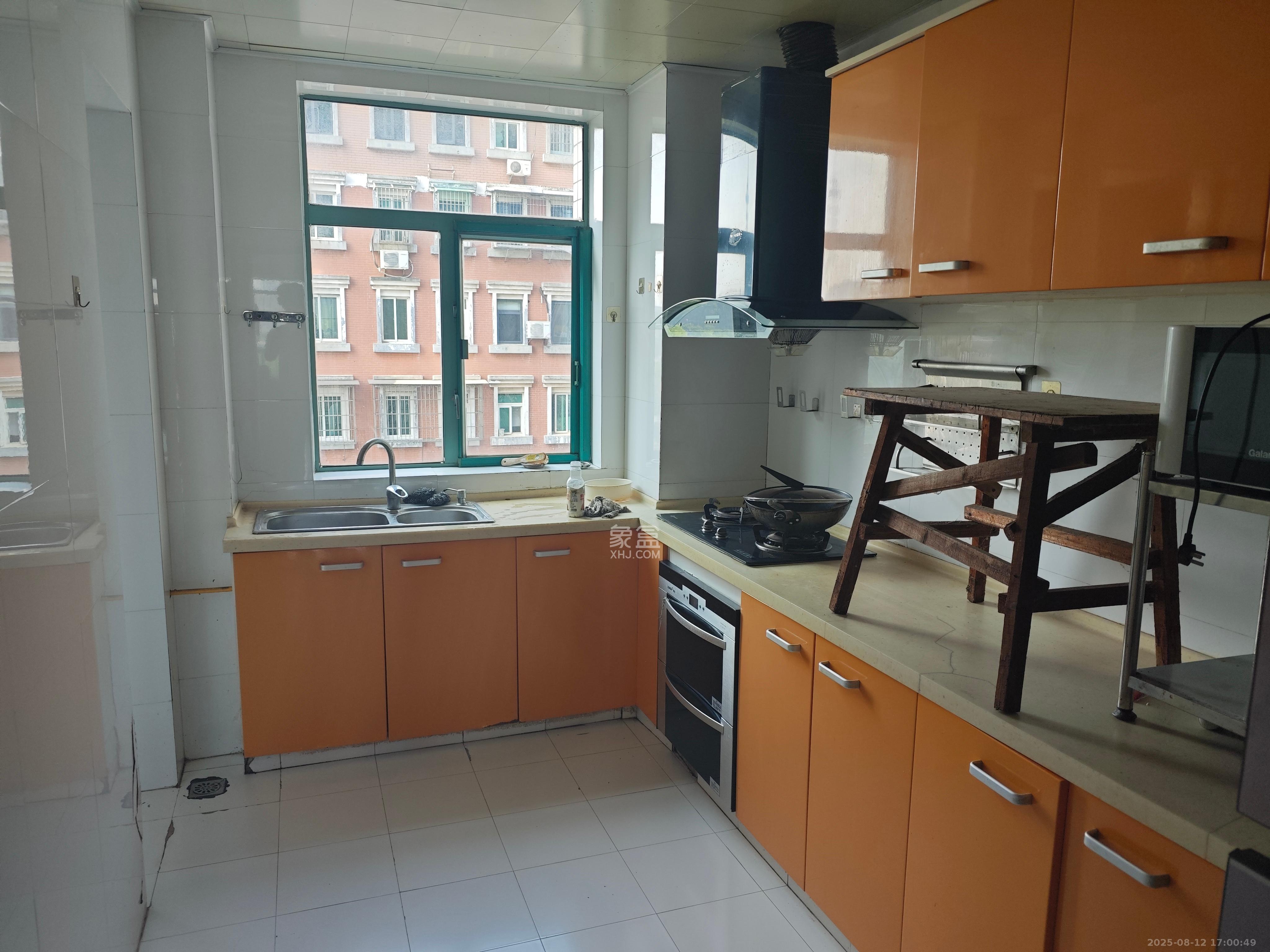 梦泽园  4室2厅2卫    4000.0元/月 梦泽园  4室2厅2卫    4000.0元/月室内图