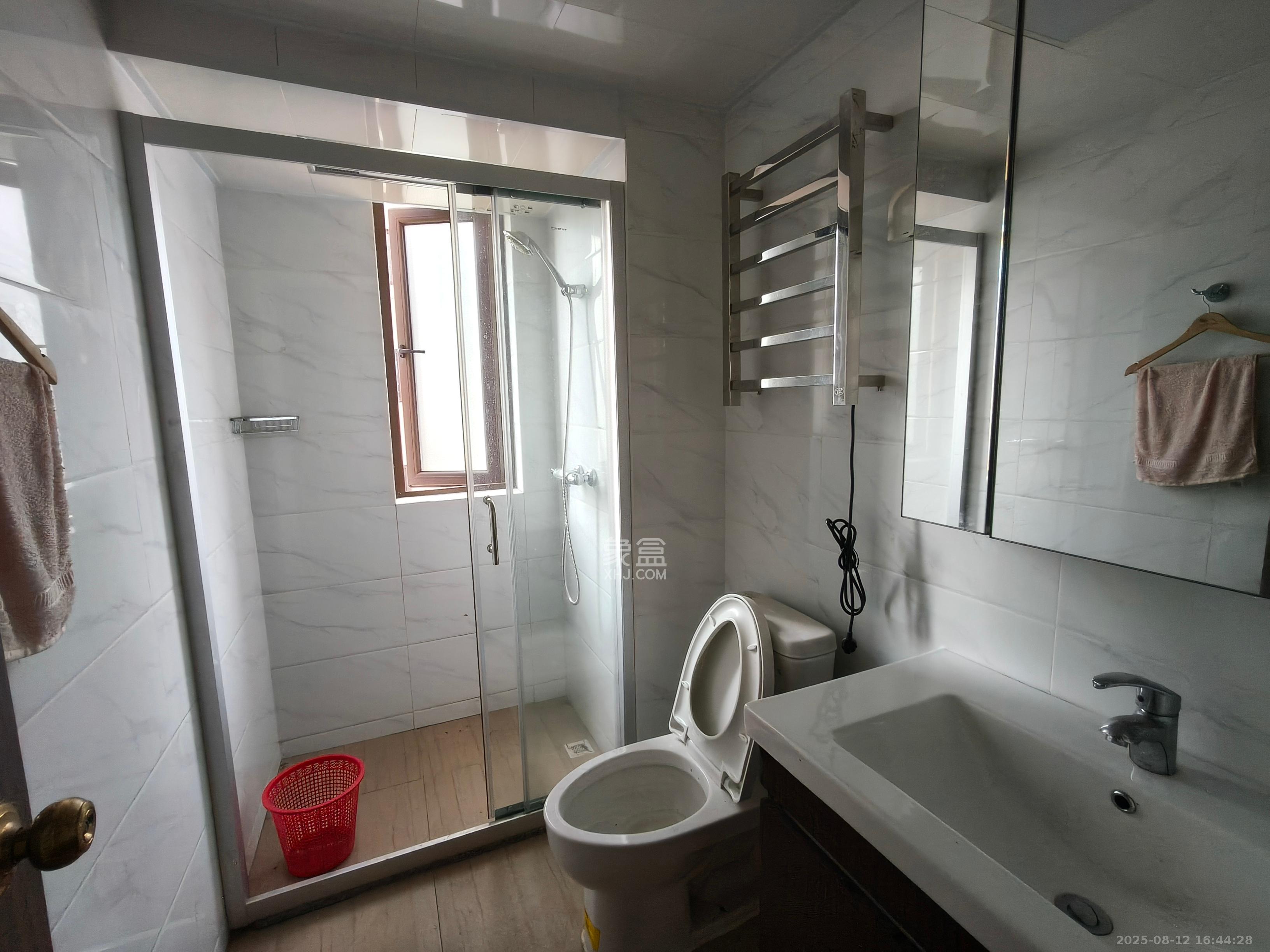 碧桂园中央花园 4室2厅2卫 3000.0元/月 碧桂园中央花园 4室2厅2卫 3000.0元/月室内图