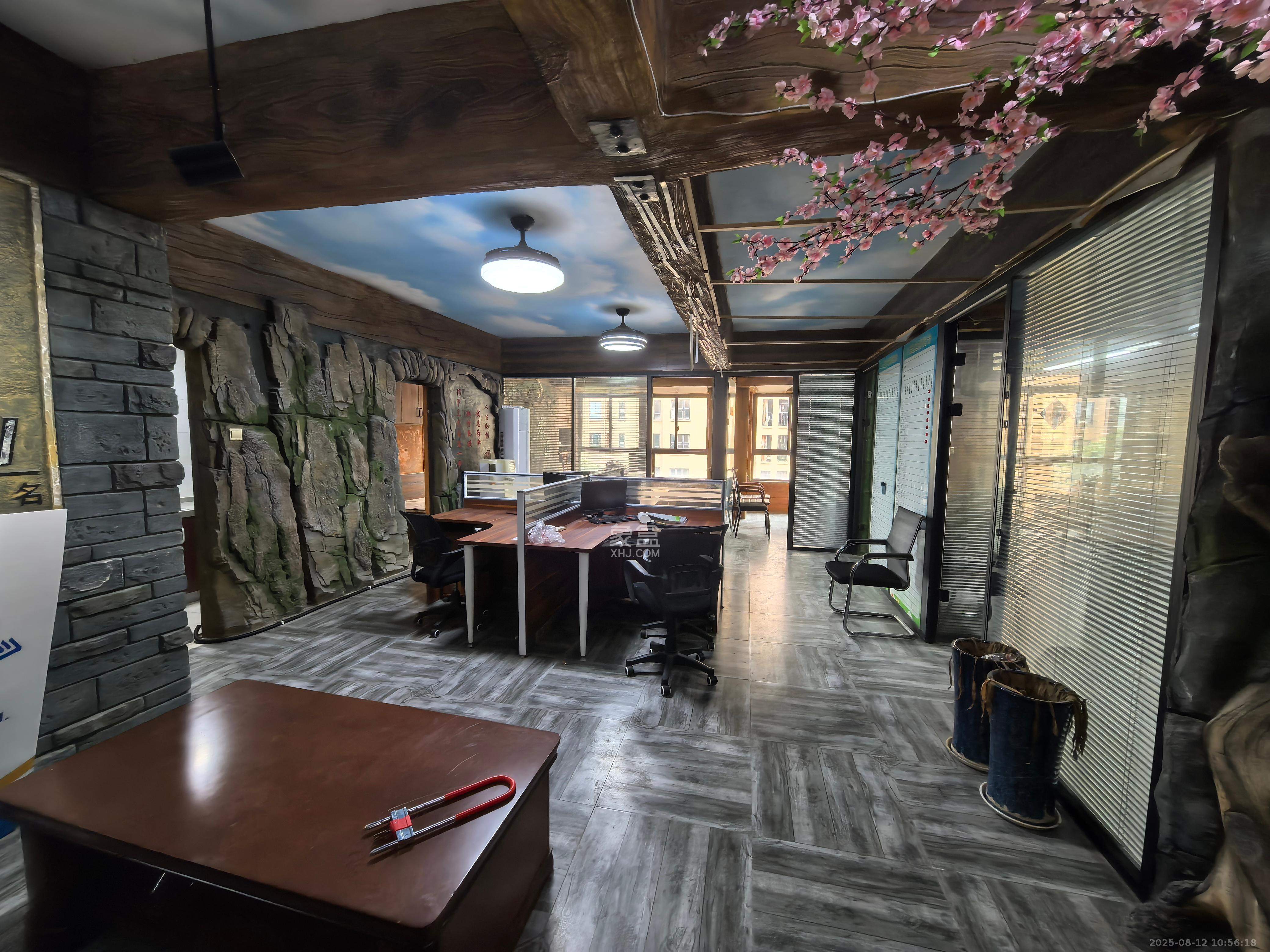 中信凯旋蓝岸(中信新城三期) 1室1厅1卫 3300.0元/月 中信凯旋蓝岸(中信新城三期) 1室1厅1卫 3300.0元/月室内图