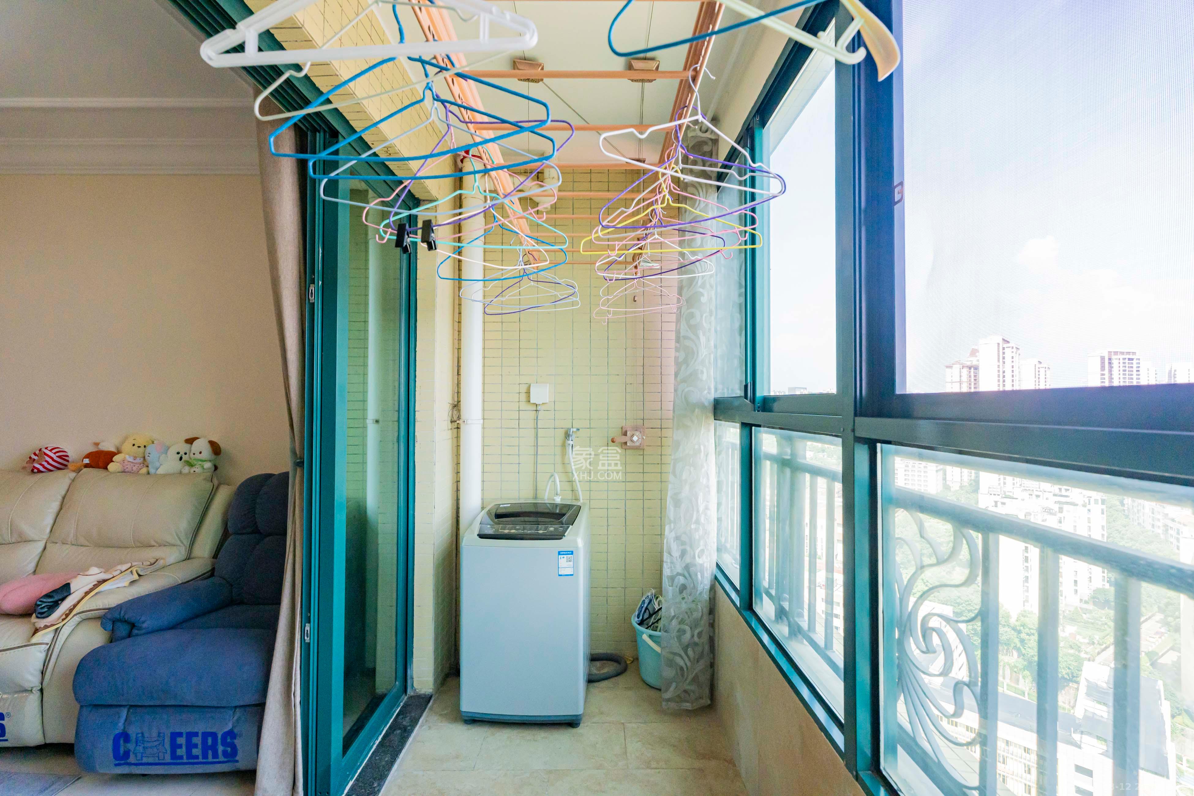 恒大雅苑 2室2厅1卫 80.0万 恒大雅苑 2室2厅1卫 80.0万阳台