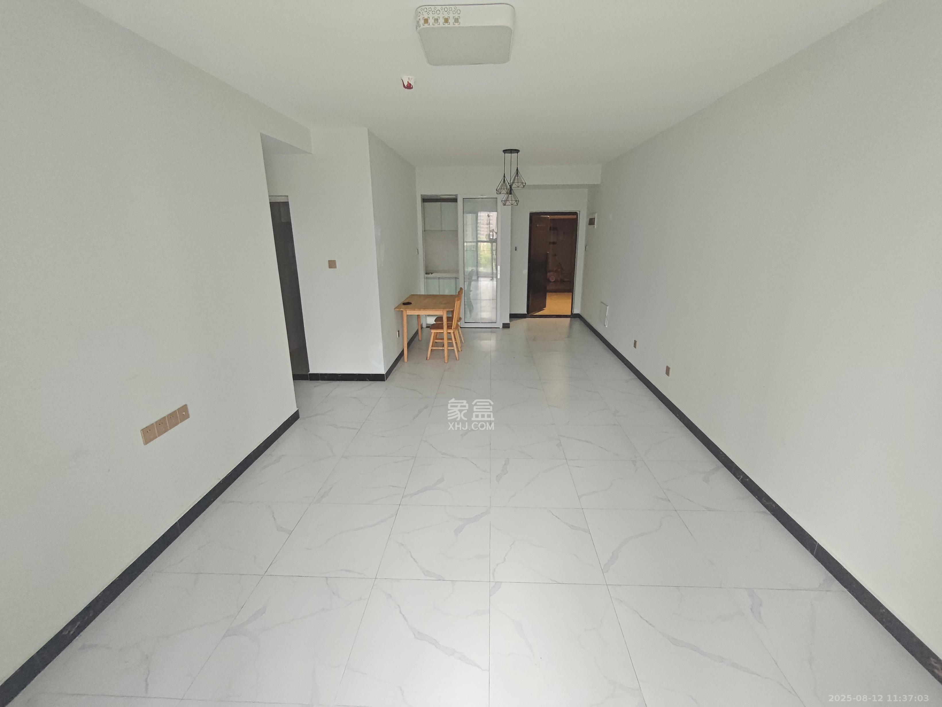 振业城三期  3室2厅2卫    3500.0元/月室内图