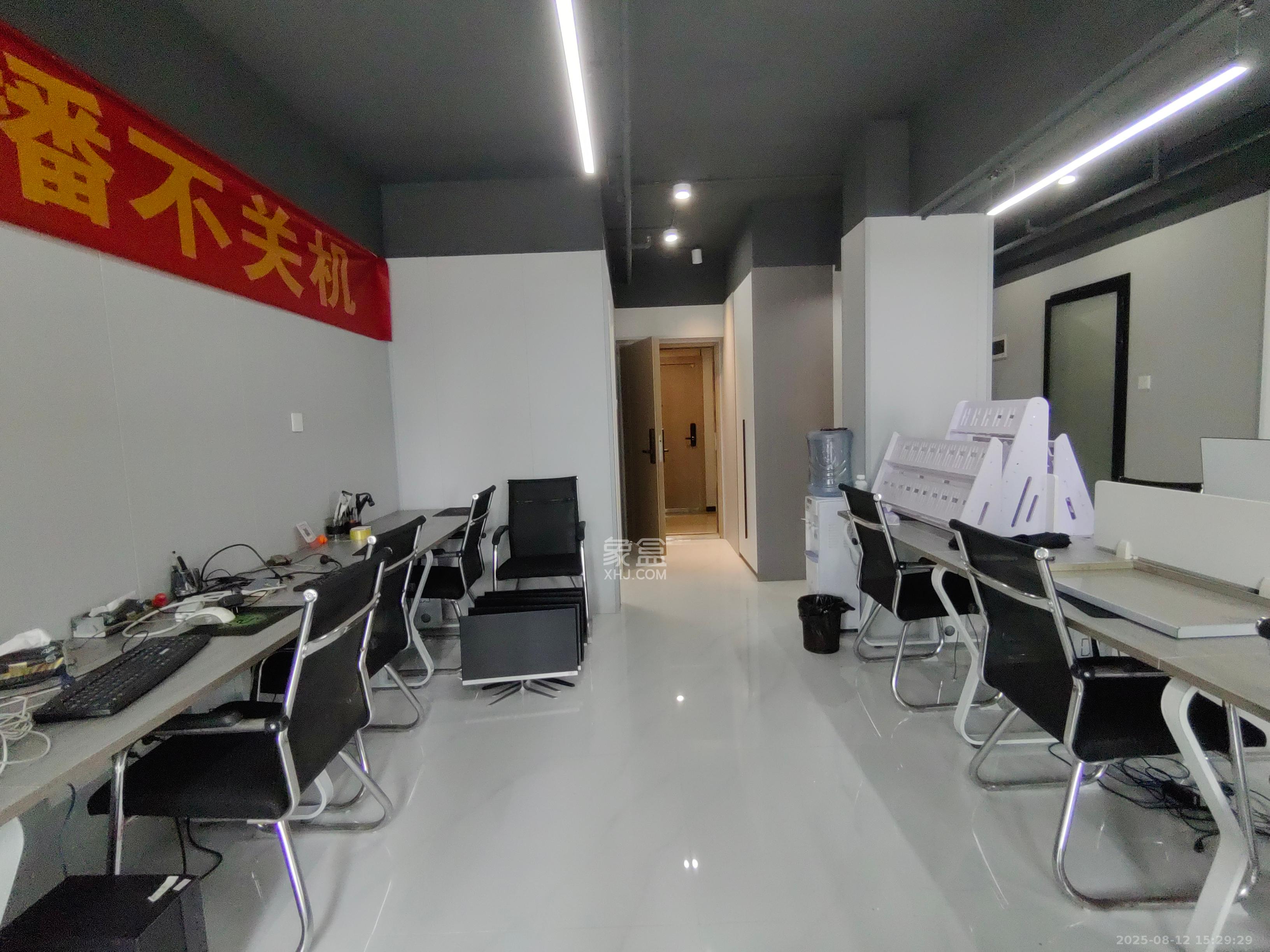 卓越浅水湾  1室1厅1卫    1200.0元/月 卓越浅水湾  1室1厅1卫    1200.0元/月室内图