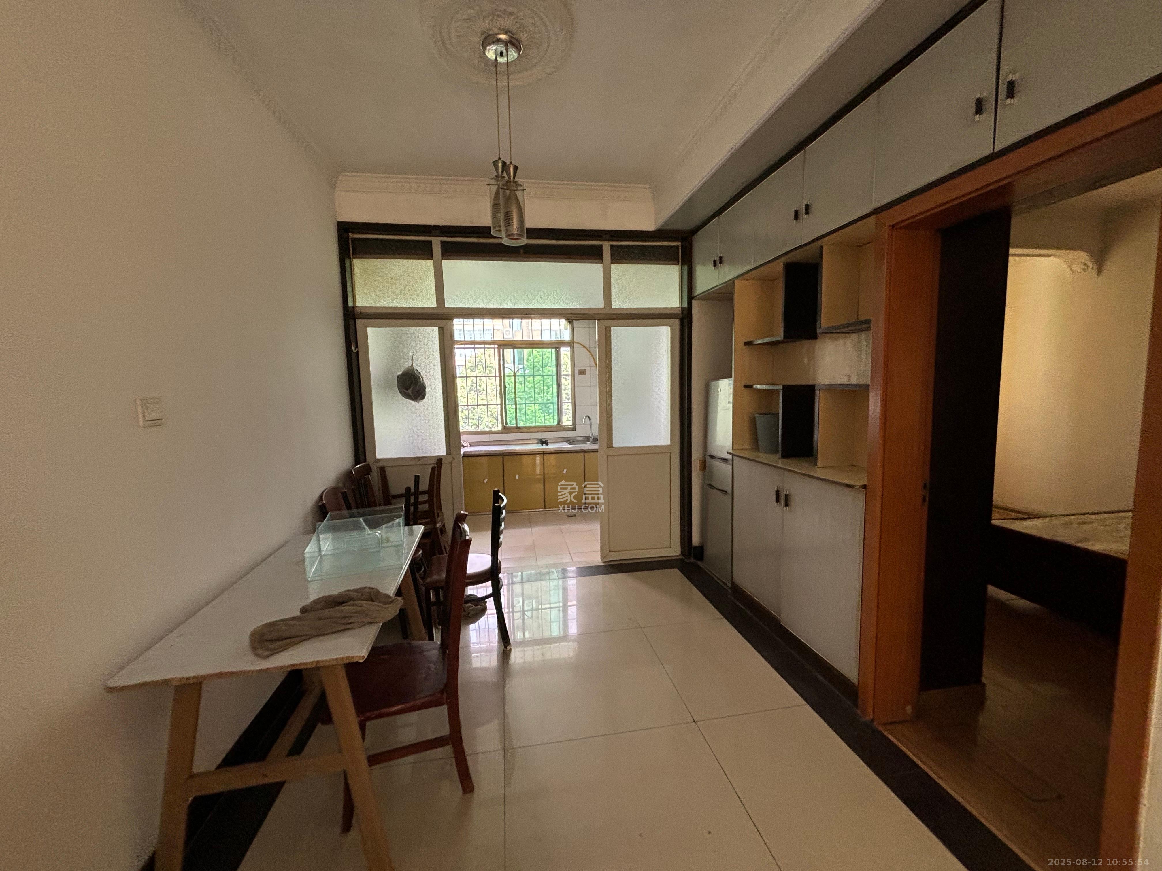 湘园社区(青山小区) 2室2厅1卫 2000.0元/月 湘园社区(青山小区) 2室2厅1卫 2000.0元/月室内图