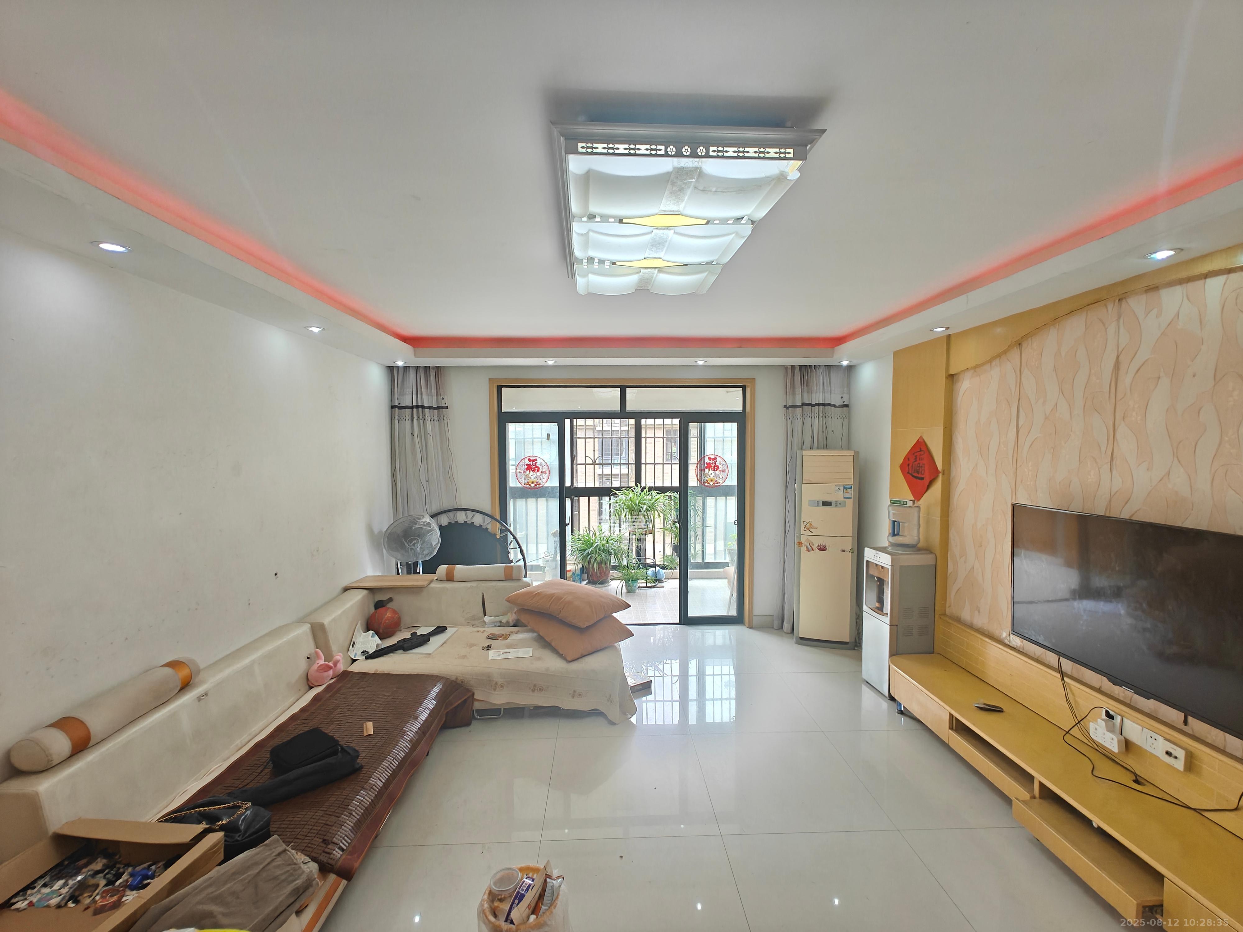 三江花中城 3室2厅1卫 2600.0元/月 三江花中城 3室2厅1卫 2600.0元/月室内图