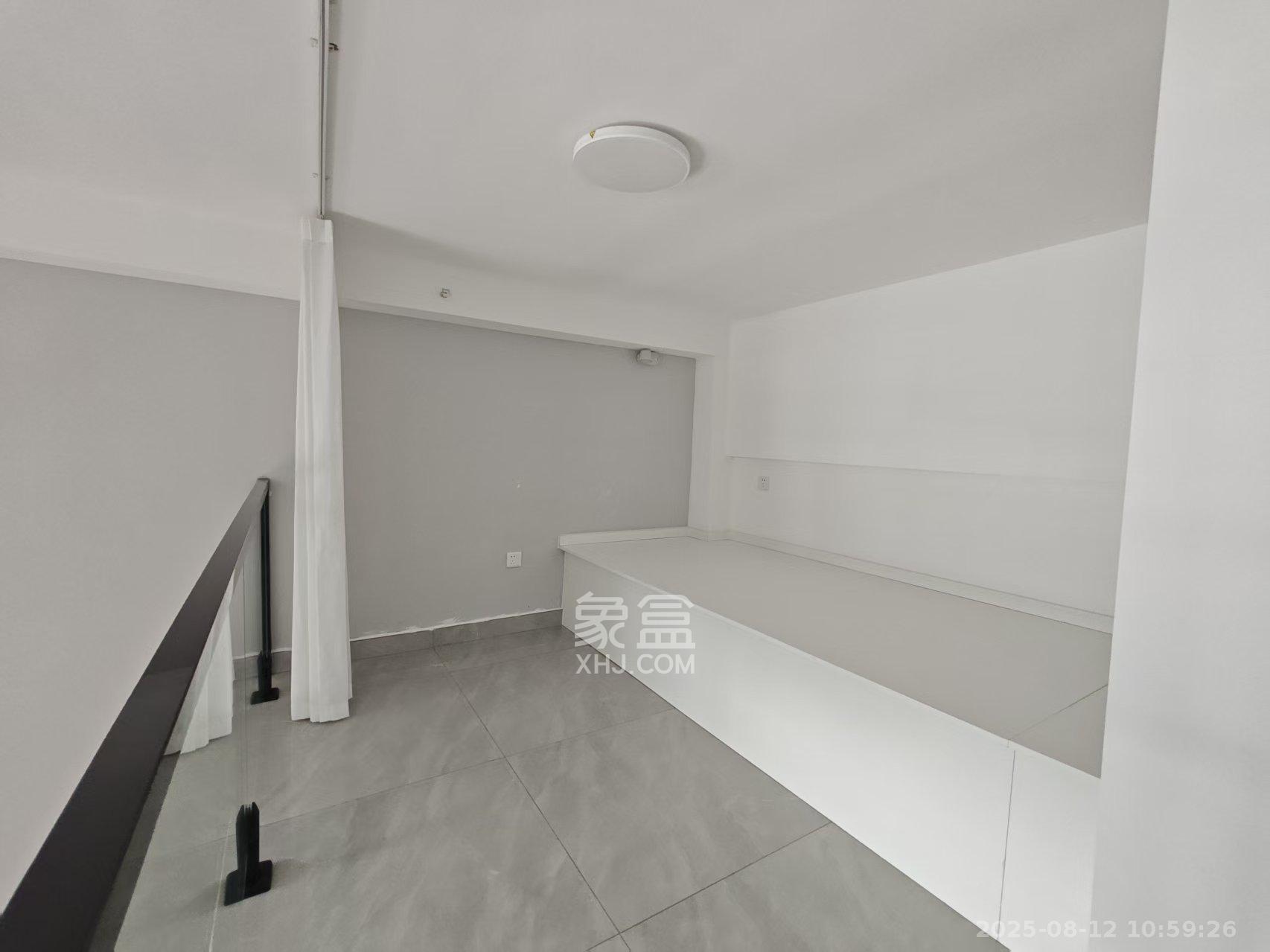 卓越中寰 1室1厅1卫 2500.0元/月 卓越中寰 1室1厅1卫 2500.0元/月室内图