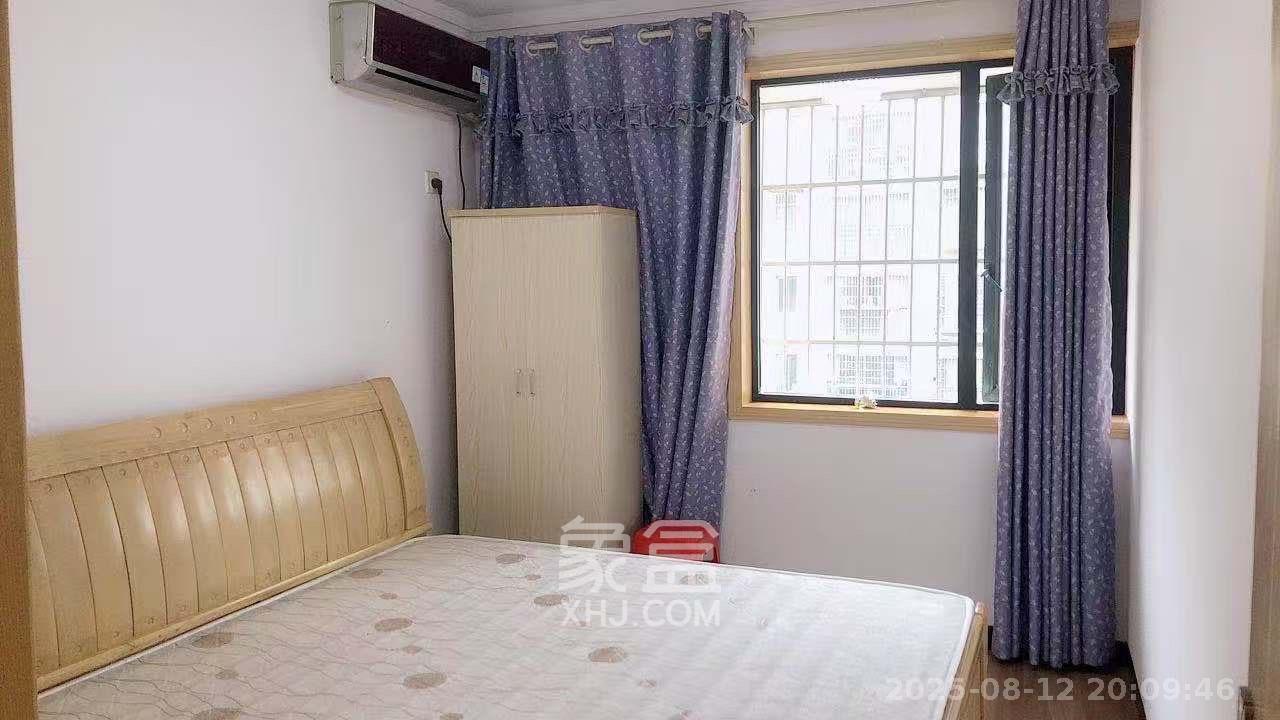 东岸锦城(东方人家)  3室2厅1卫   2000.00元/月室内图