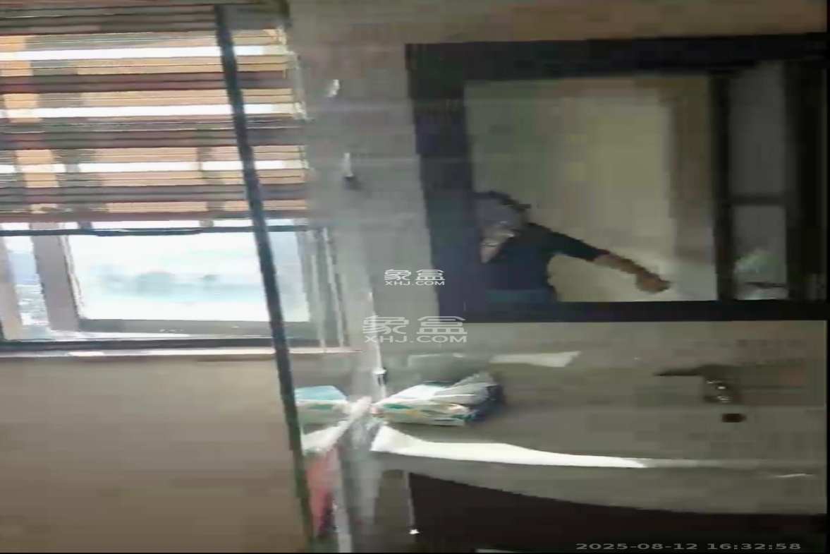 好莱城(弘德西街) 3室2厅1卫 2200.0元/月 好莱城(弘德西街) 3室2厅1卫 2200.0元/月室内图