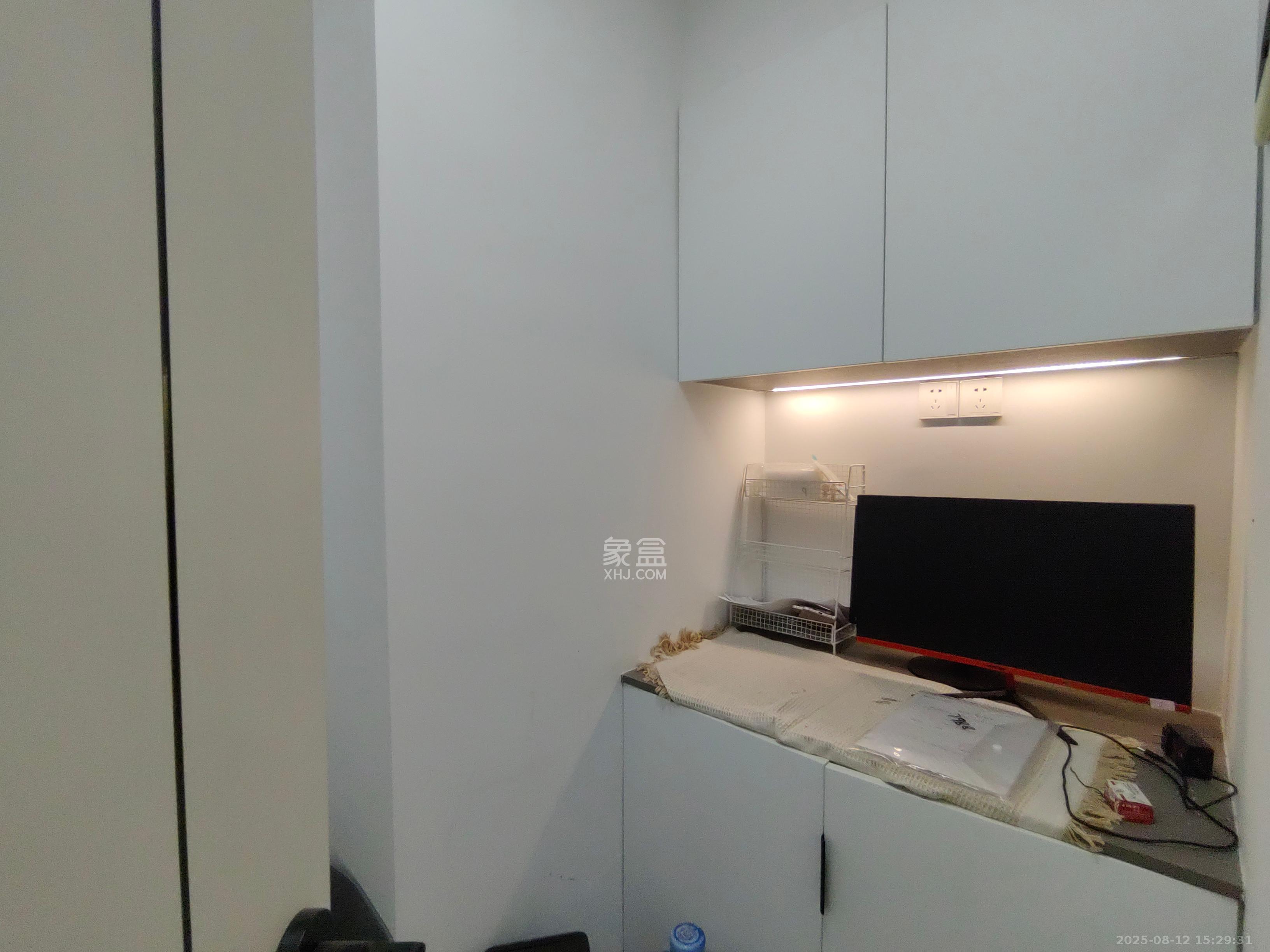 卓越浅水湾  1室1厅1卫    1200.0元/月 卓越浅水湾  1室1厅1卫    1200.0元/月室内图