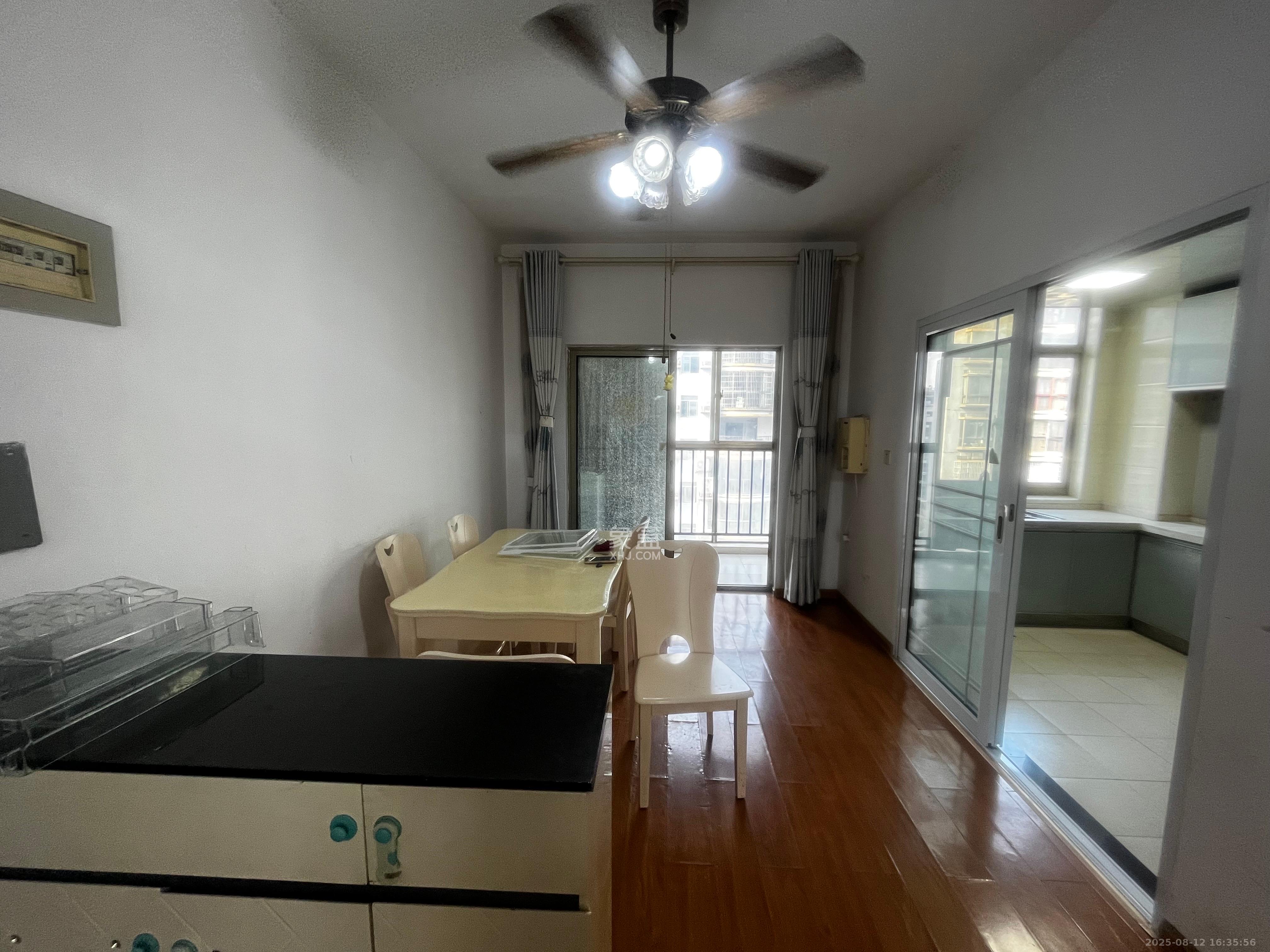 金质嘉苑 3室2厅1卫 2200.0元/月 金质嘉苑 3室2厅1卫 2200.0元/月室内图