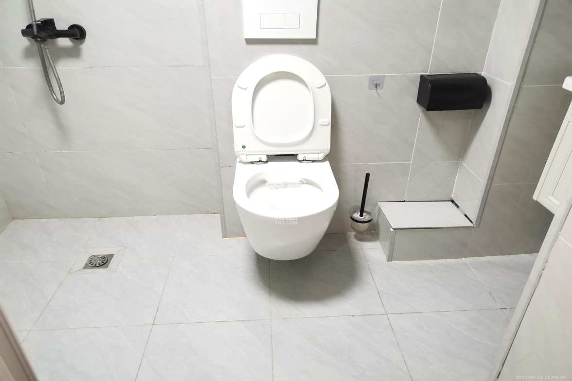 敬天广场  2室1厅1卫    2600.0元/月 敬天广场  2室1厅1卫    2600.0元/月室内图