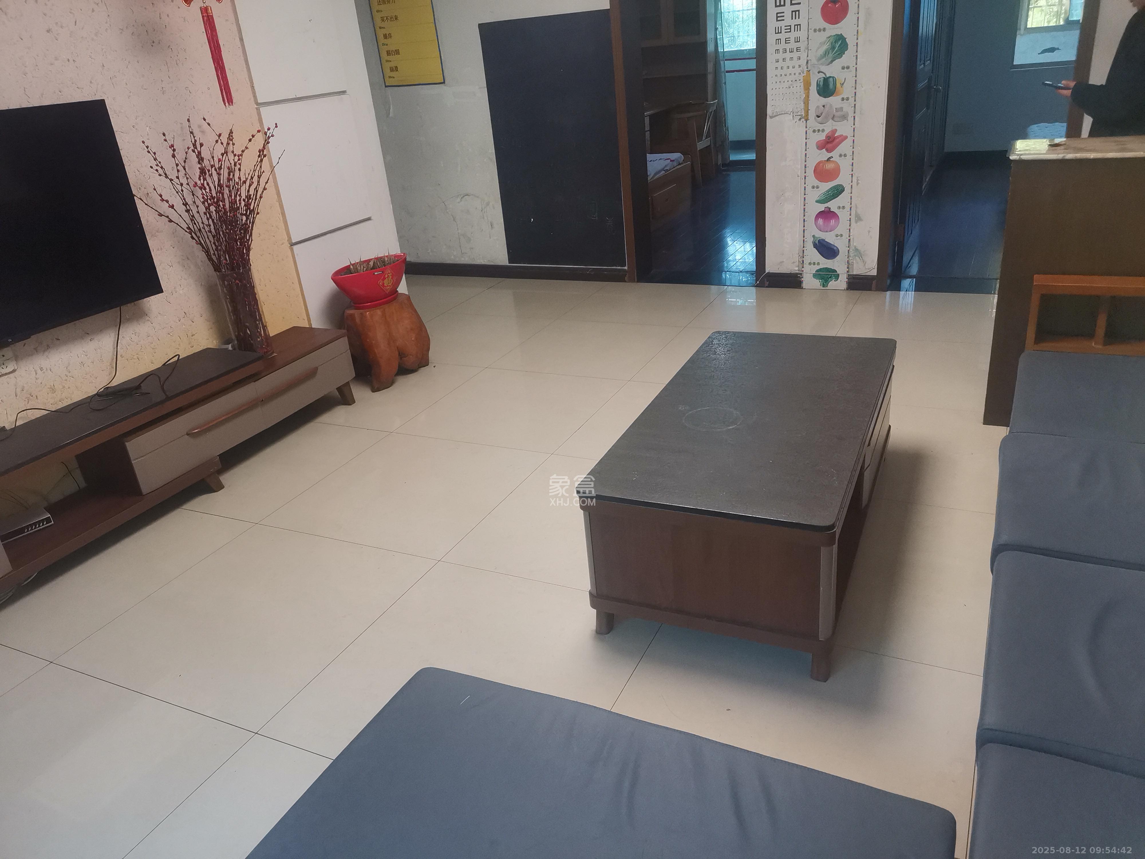 东南明苑 3室1厅1卫 2400.0元/月 东南明苑 3室1厅1卫 2400.0元/月室内图