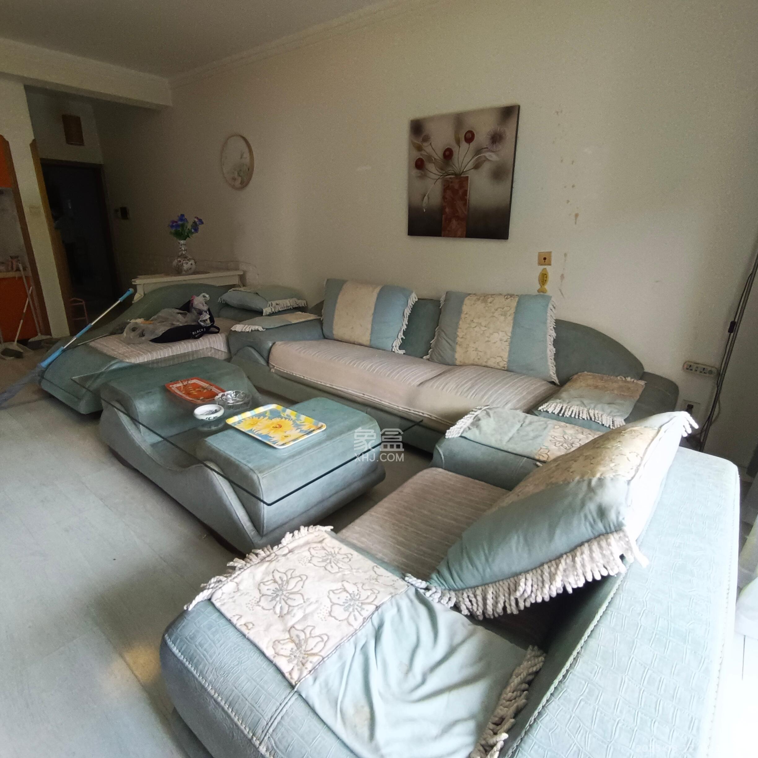 圣爵菲斯 2室2厅1卫 2300.0元/月 圣爵菲斯 2室2厅1卫 2300.0元/月室内图