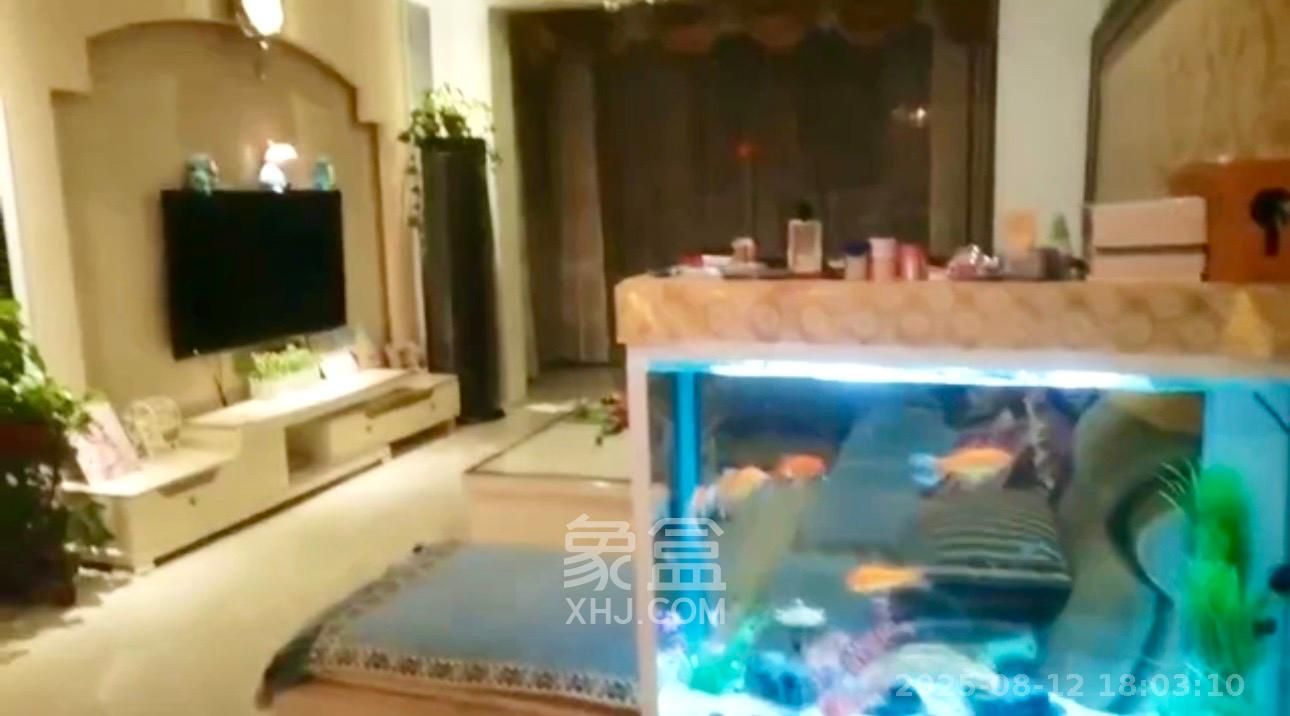 山水英伦  3室2厅2卫    2800.0元/月室内图