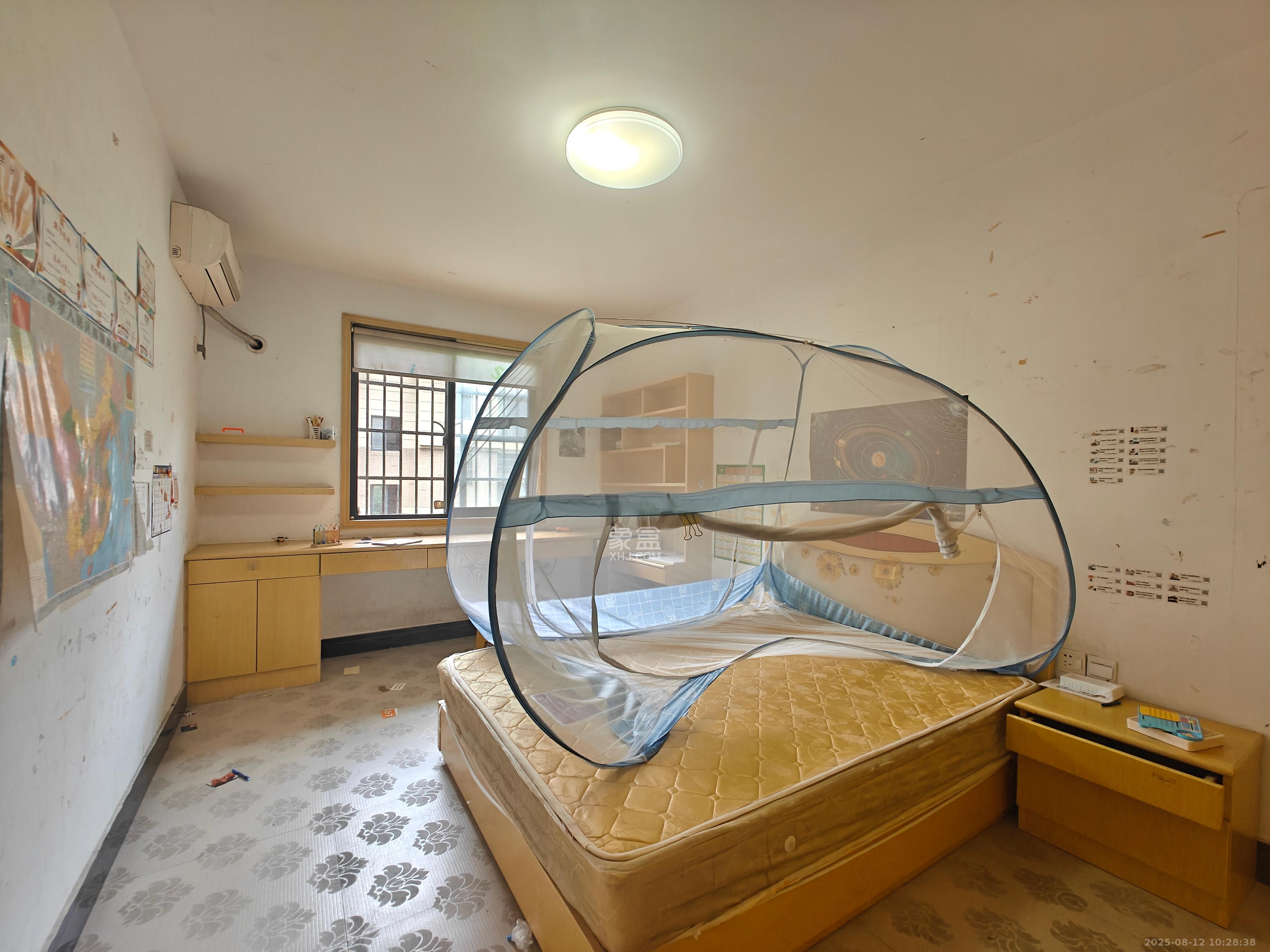 三江花中城  3室2厅1卫    2600.0元/月室内图