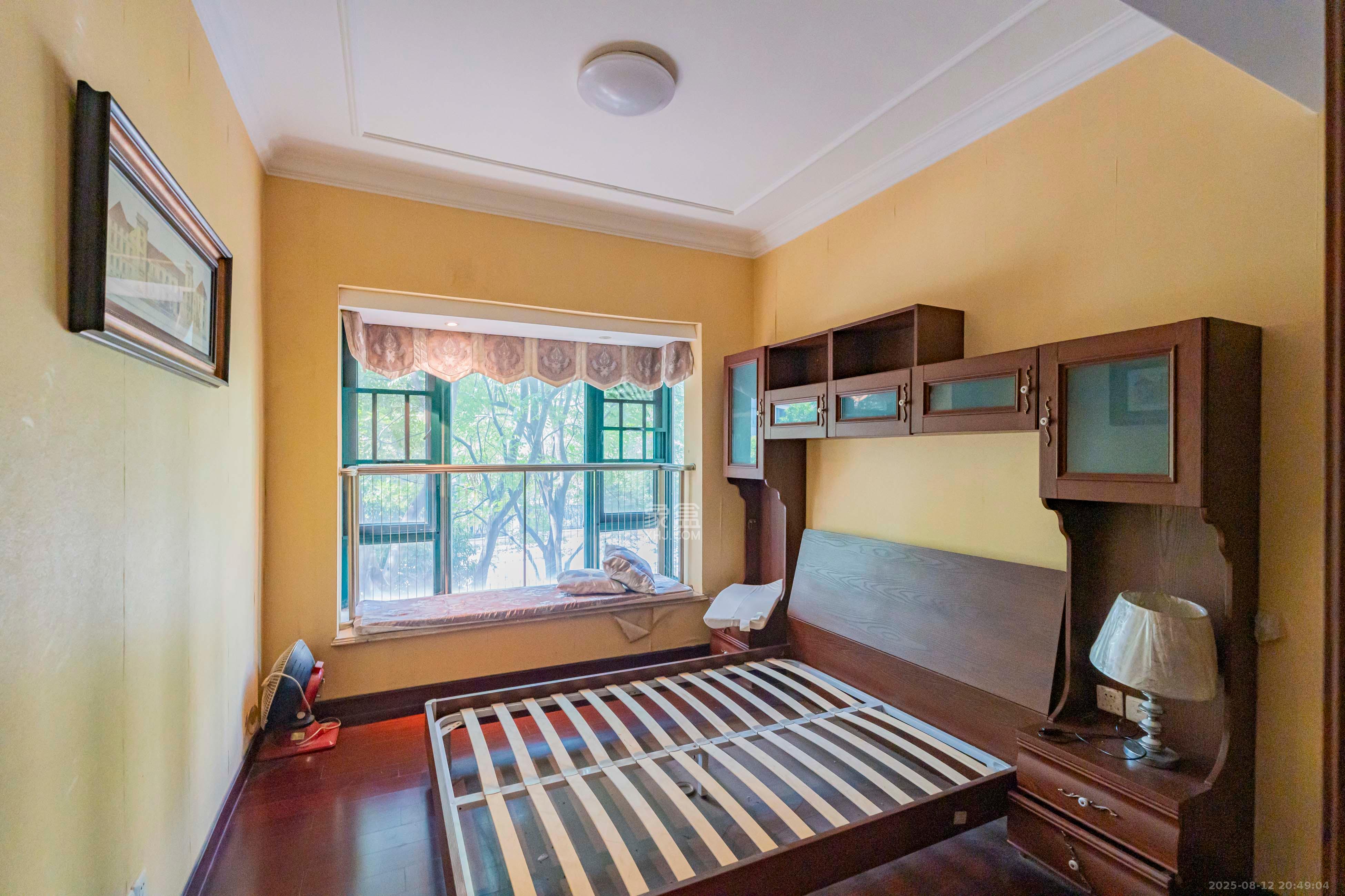 恒大雅苑  4室2厅1卫    188.0万卧室