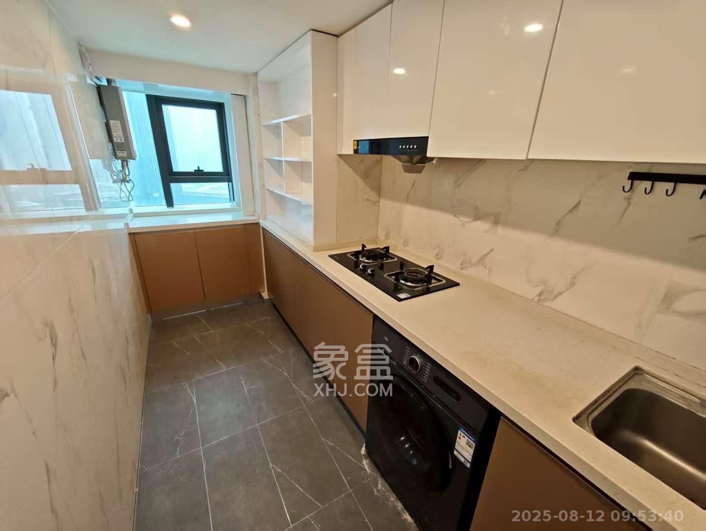 达美寰宇中心  2室2厅1卫    4200.0元/月 达美寰宇中心  2室2厅1卫    4200.0元/月室内图