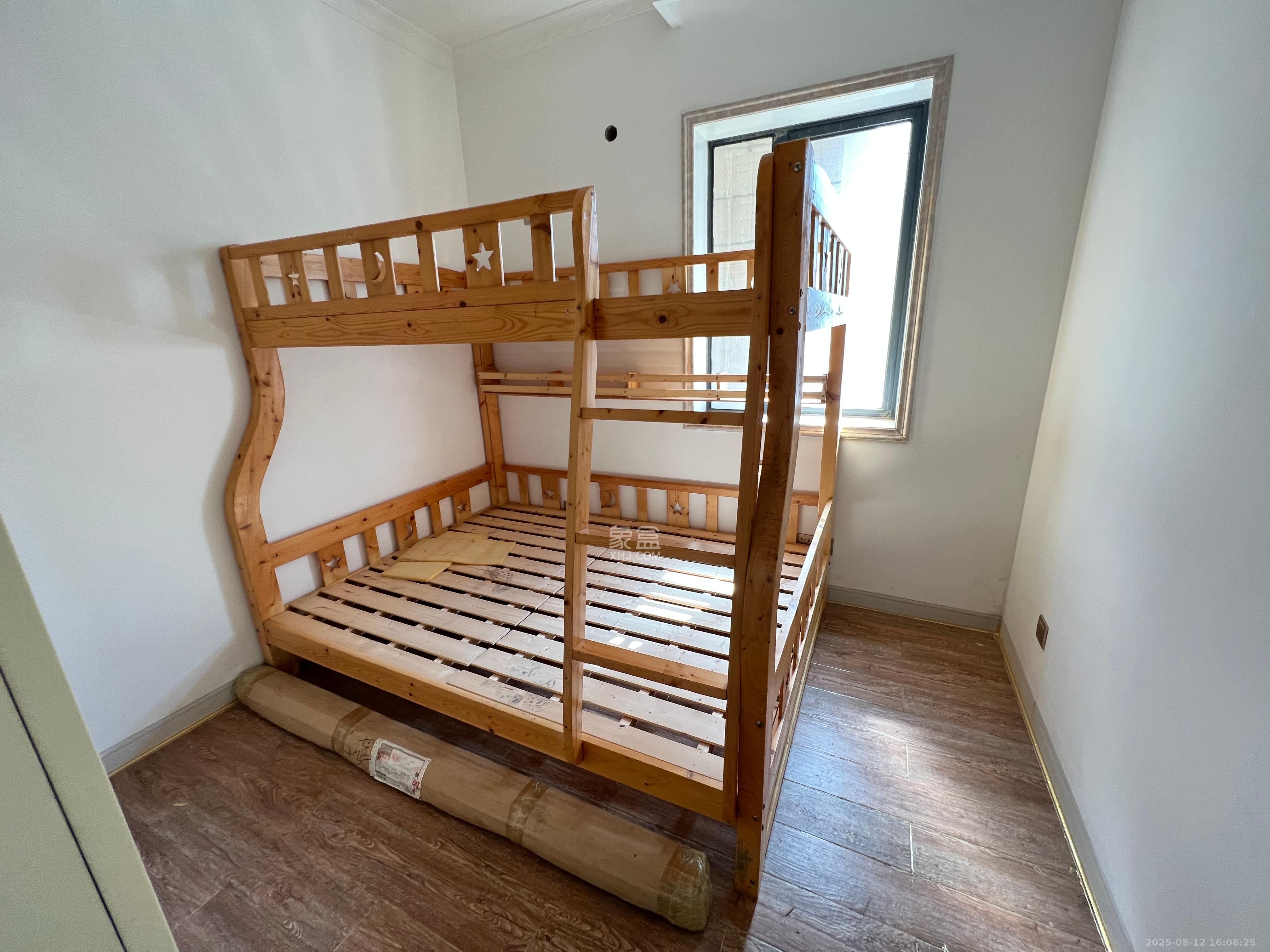 邦盛水岸御园 3室2厅1卫 2200.0元/月 邦盛水岸御园 3室2厅1卫 2200.0元/月室内图