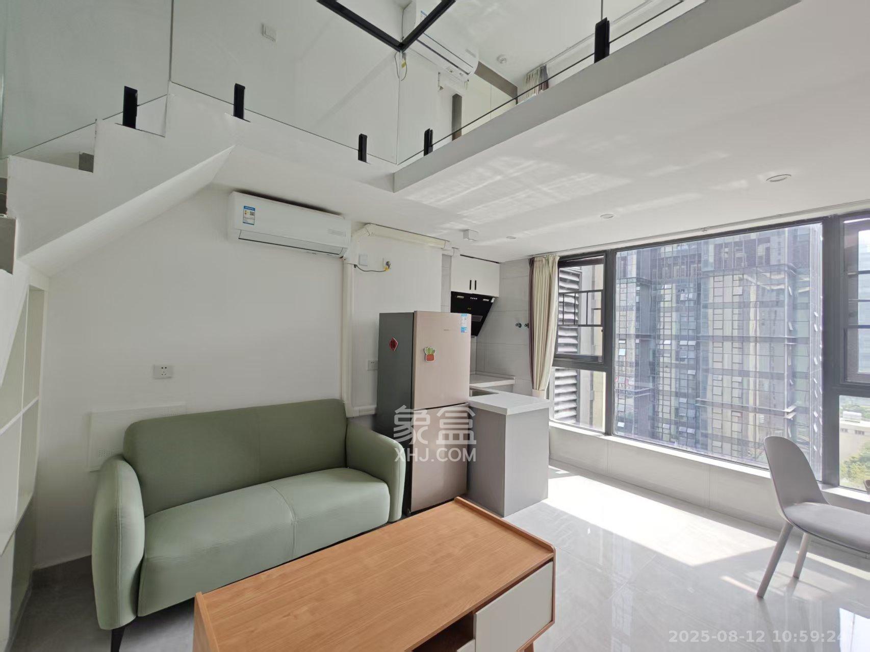 卓越中寰 1室1厅1卫 2500.0元/月 卓越中寰 1室1厅1卫 2500.0元/月室内图