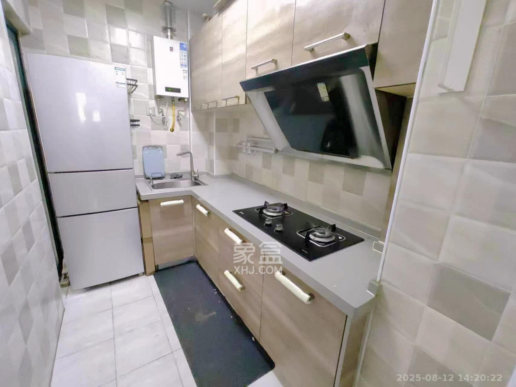 天鸿天府(天鸿中央大院) 2室1厅1卫 2200.0元/月 天鸿天府(天鸿中央大院) 2室1厅1卫 2200.0元/月室内图