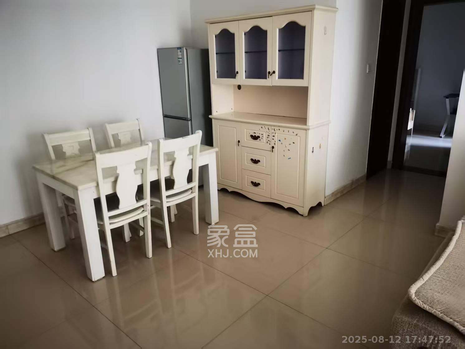 金茂梅溪湖  3室2厅2卫    3000.0元/月室内图