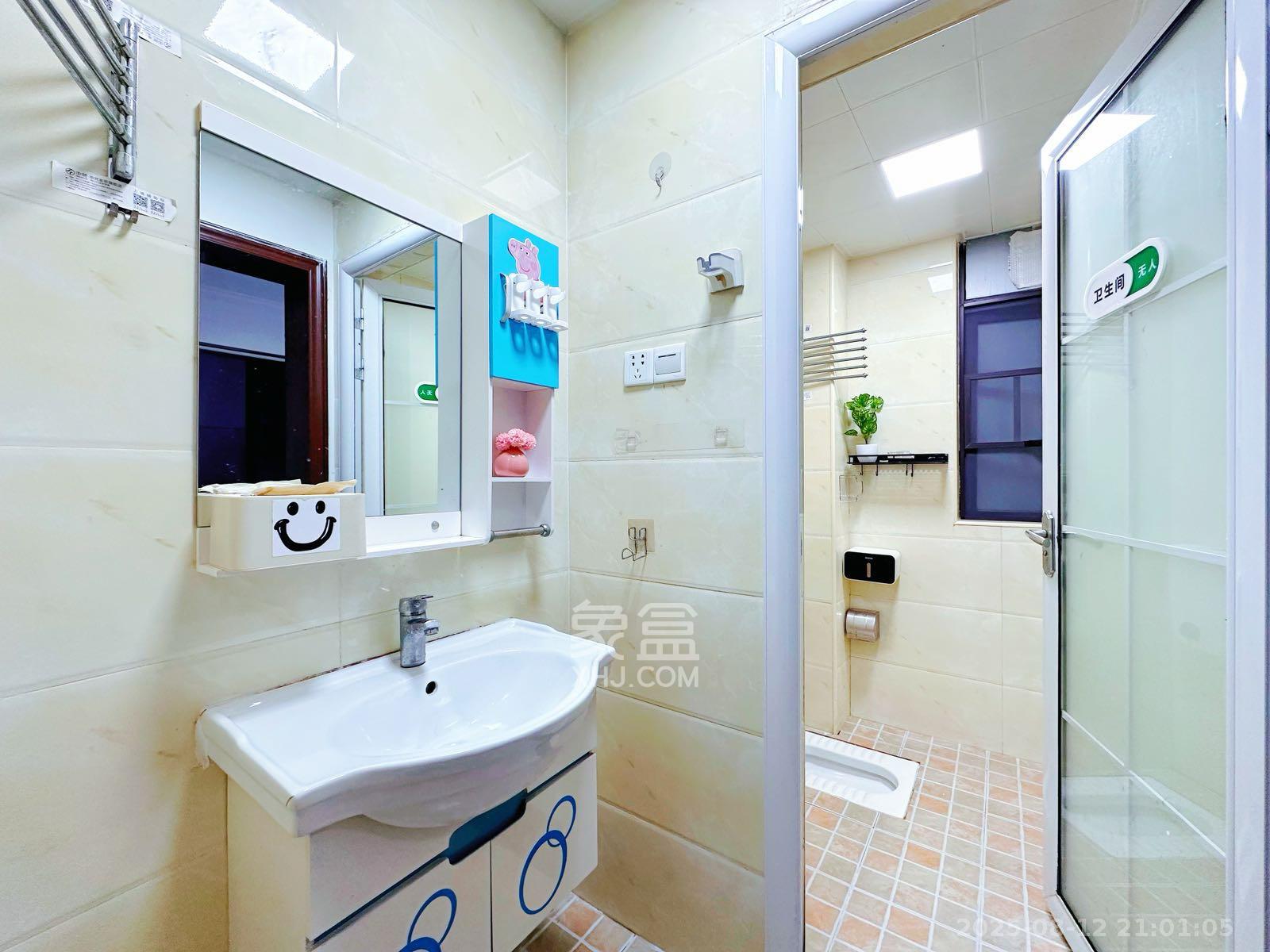 上园商住小区  3室1厅1卫   3200.00元/月室内图