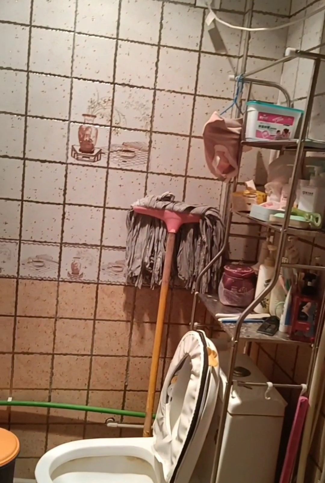 竹林公寓  1室1厅1卫    400.0元/月 竹林公寓  1室1厅1卫    400.0元/月室内图