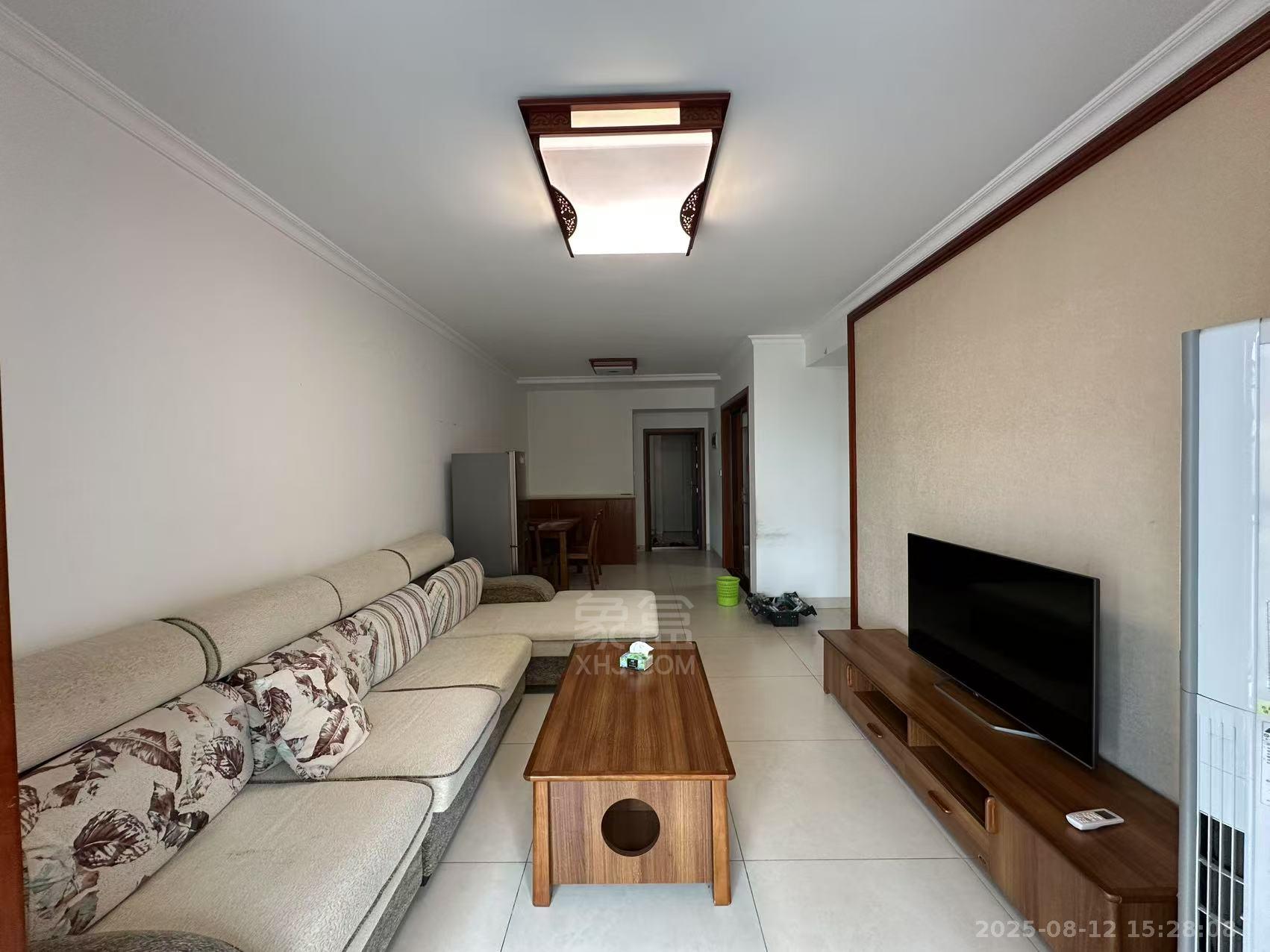 春藤小镇 3室2厅1卫 1700.0元/月 春藤小镇 3室2厅1卫 1700.0元/月室内图