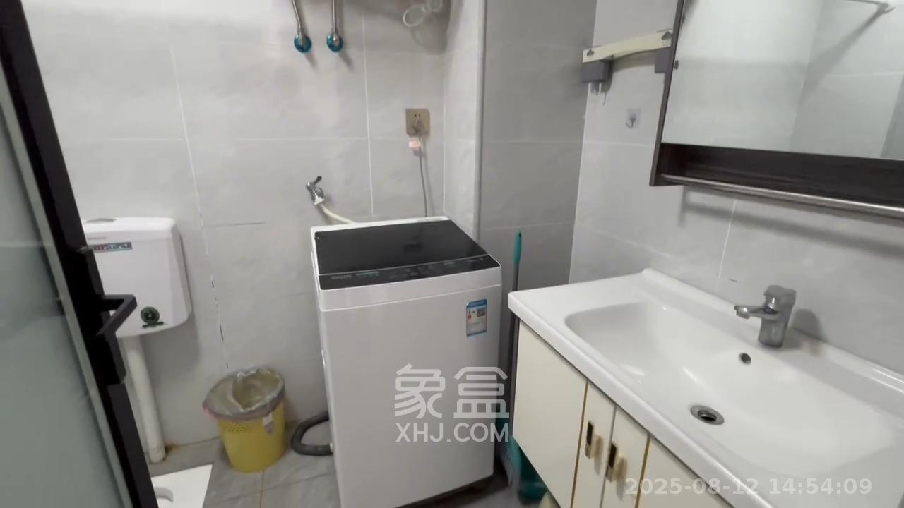 复地星光天地  1室1厅1卫   2400.00元/月室内图