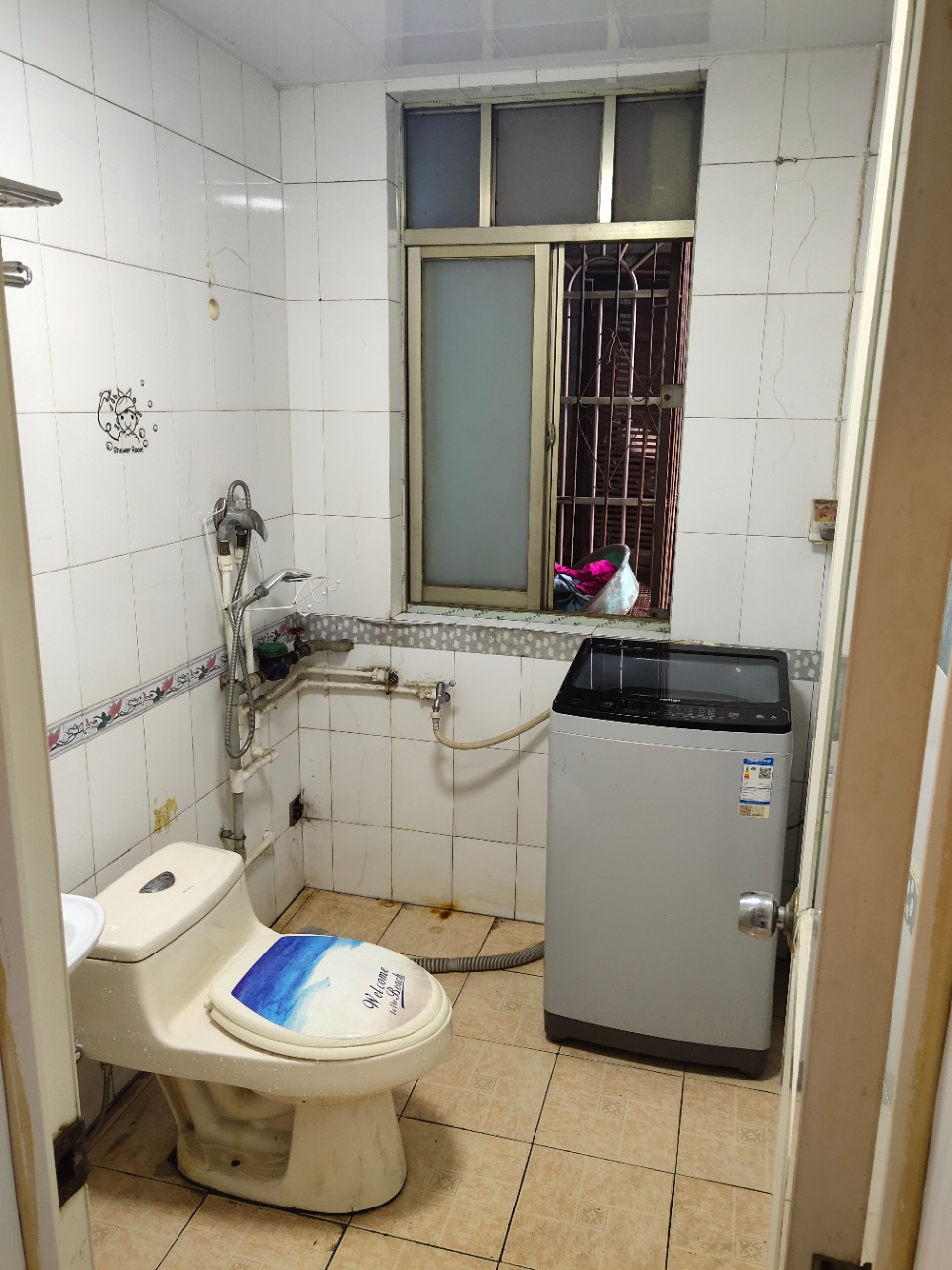 洞井商贸城  4室2厅2卫    1900.0元/月 洞井商贸城  4室2厅2卫    1900.0元/月户型图