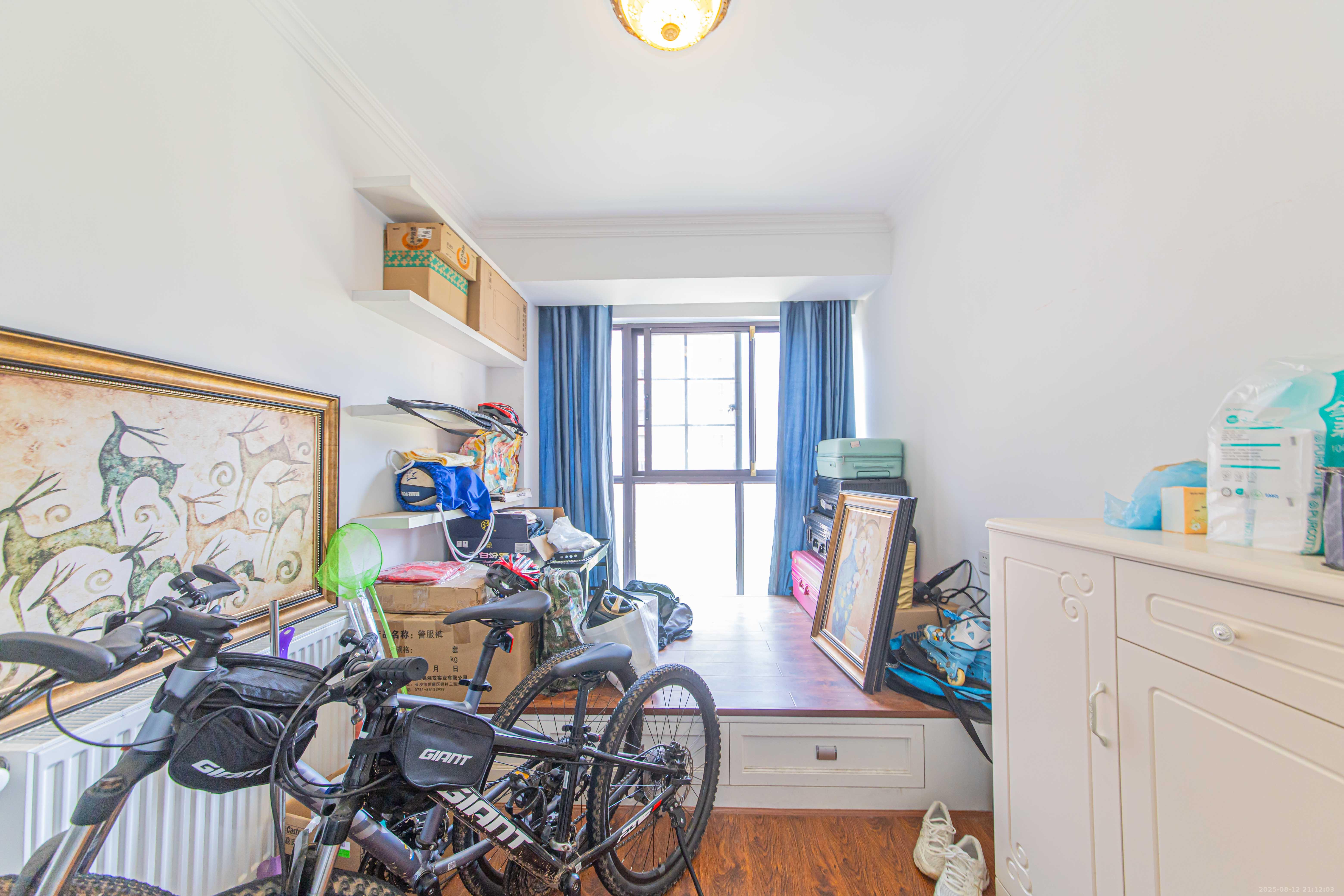 鑫远和城(一、二期) 4室2厅2卫 130.0万 鑫远和城(一、二期) 4室2厅2卫 130.0万卧室