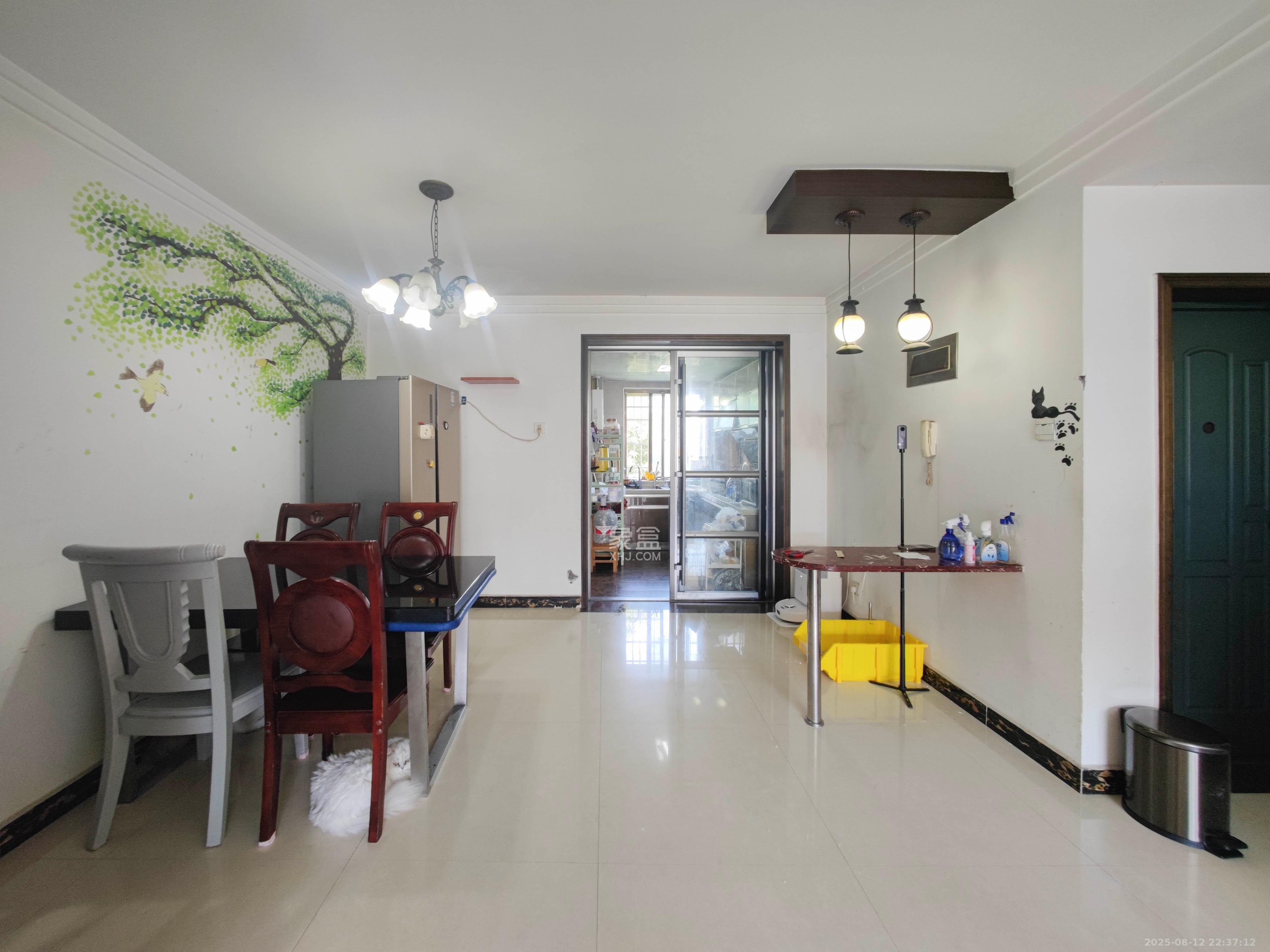 鄱阳小区  2室2厅1卫    46.0万其他